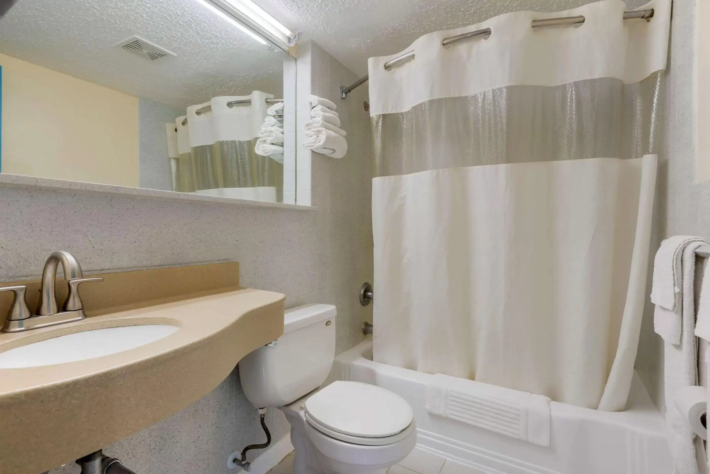 Bathroom in Rodeway Inn & Suites New Paltz- Hudson Valley