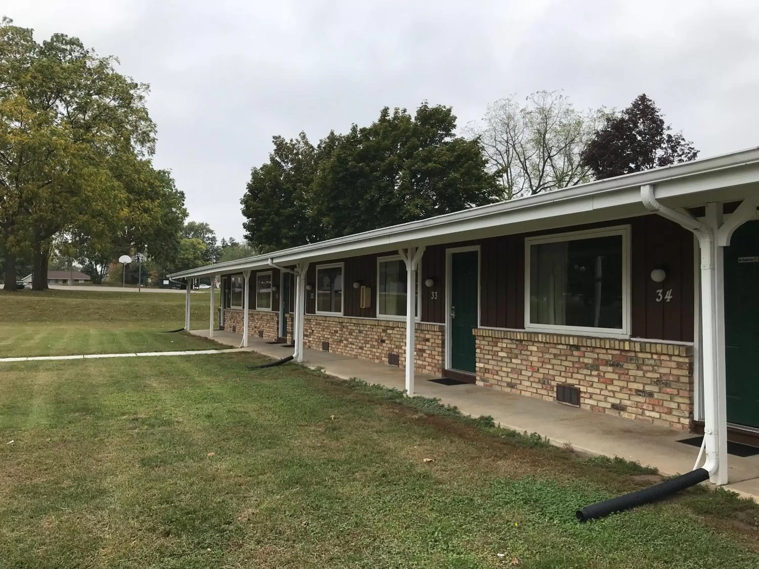 Property Building in Spinning Wheel Motel