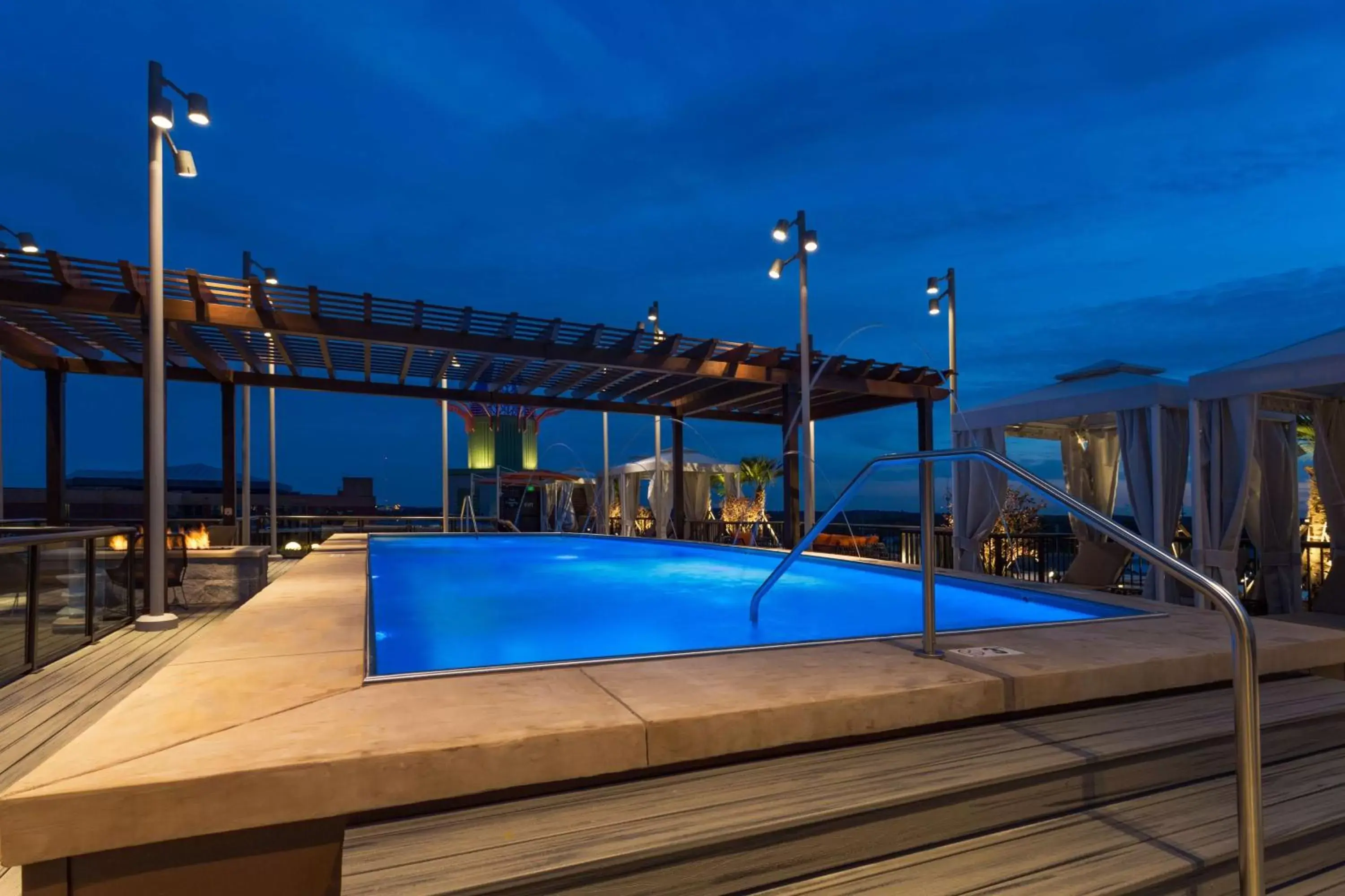 Pool view, Swimming Pool in Homewood Suites Savannah Historic District/Riverfront