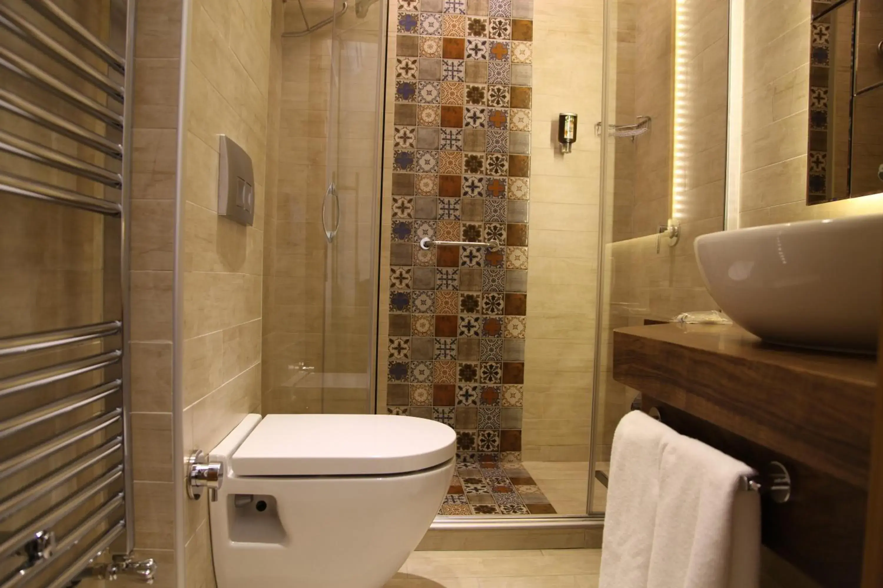 Shower, Bathroom in Collage Pera Hotel