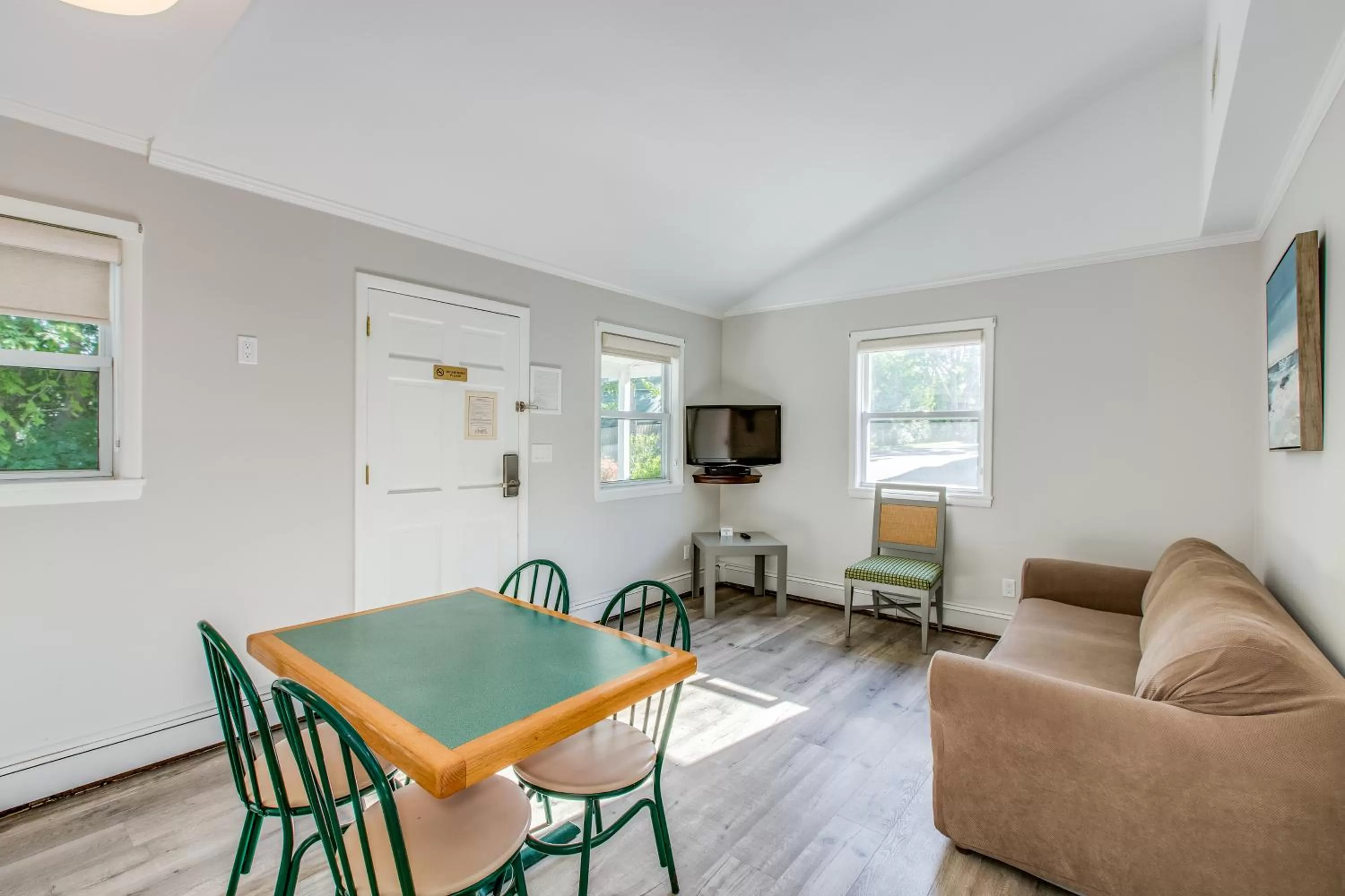 Colonial Shores Resort