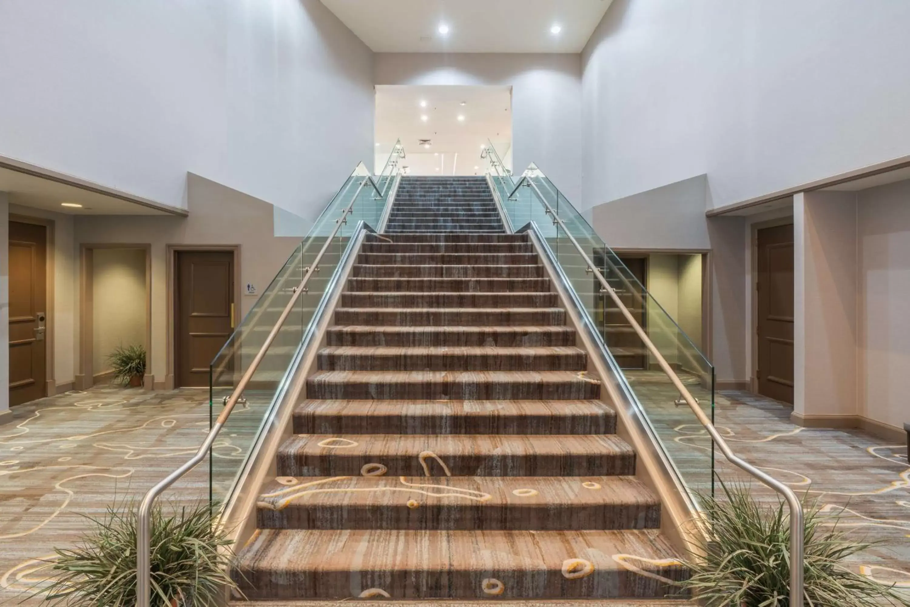 Lobby or reception, Property Building in Hilton Memphis