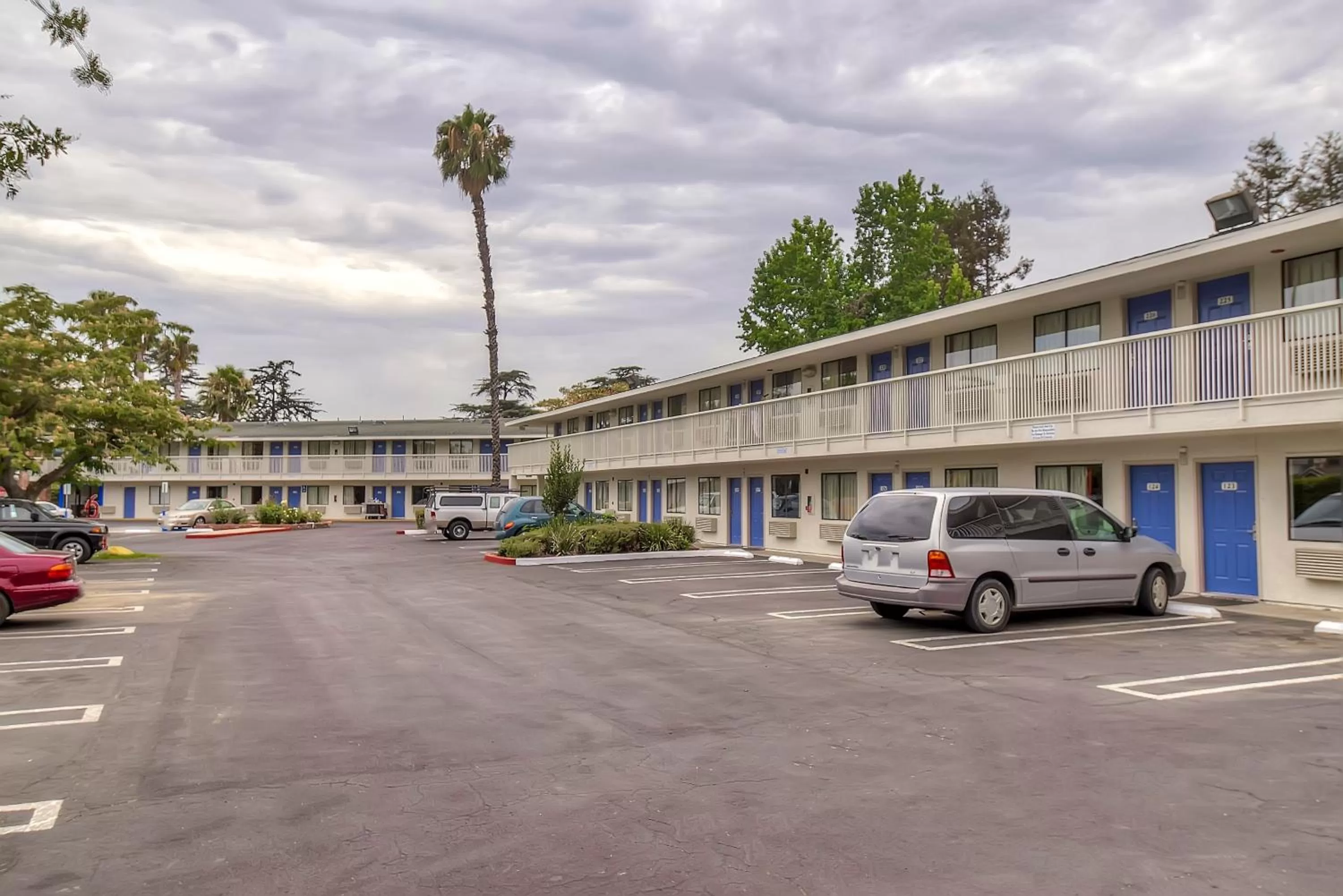Facade/entrance in Motel 6-Arcadia, CA - Los Angeles - Pasadena Area