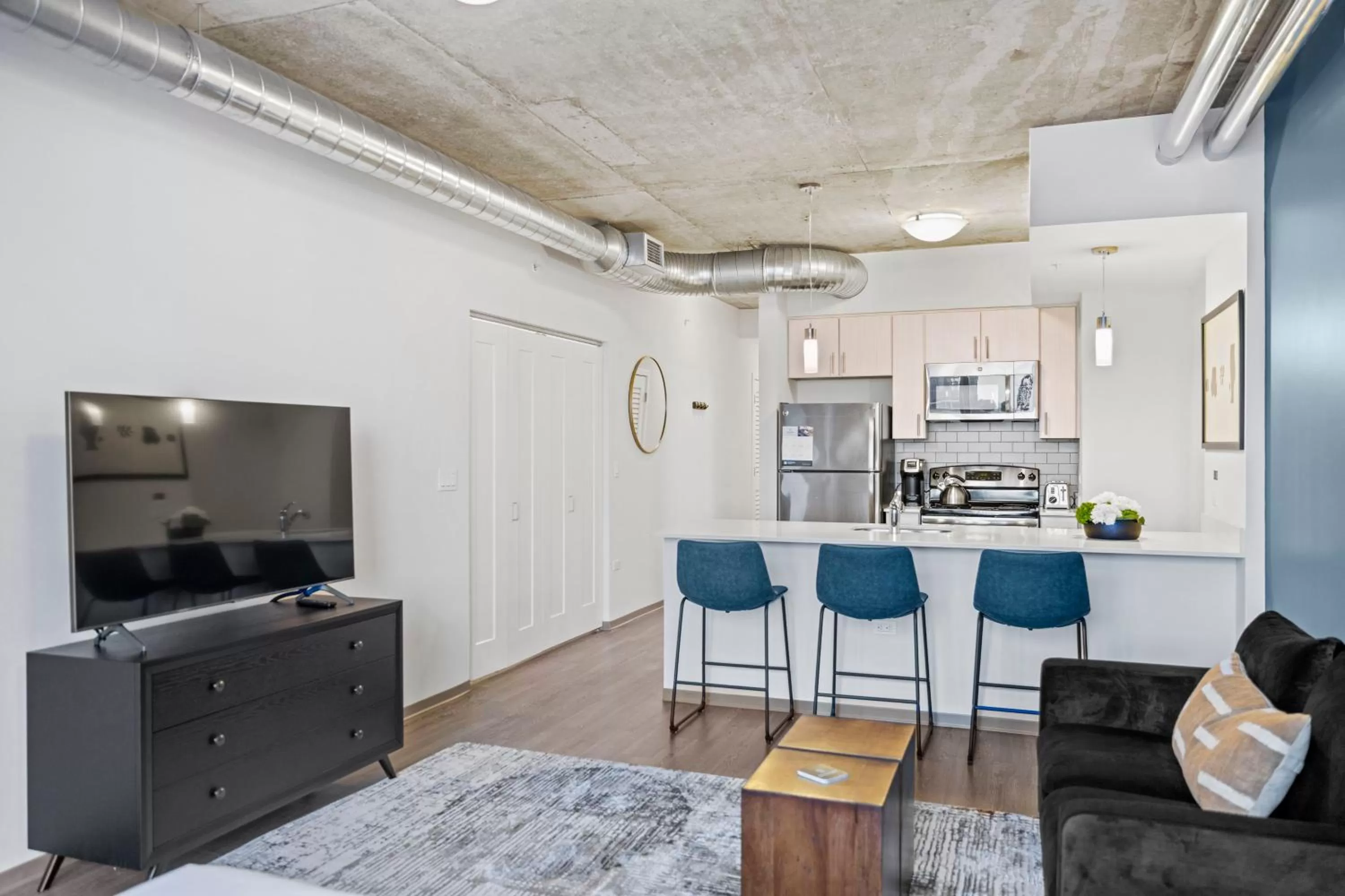 Living room in Placemakr Premier SoBro