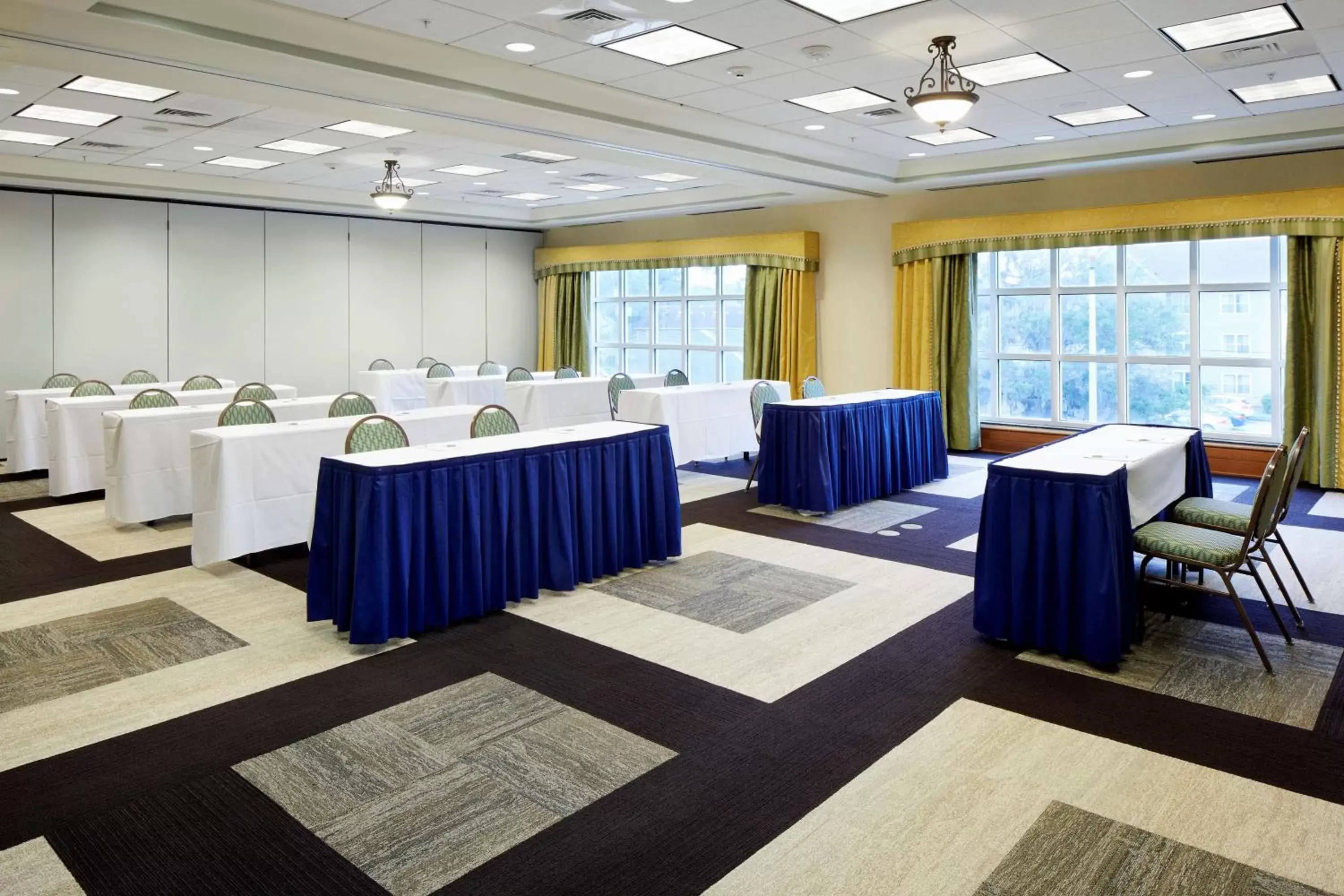 Meeting/conference room in Hampton Inn & Suites Savannah/Midtown