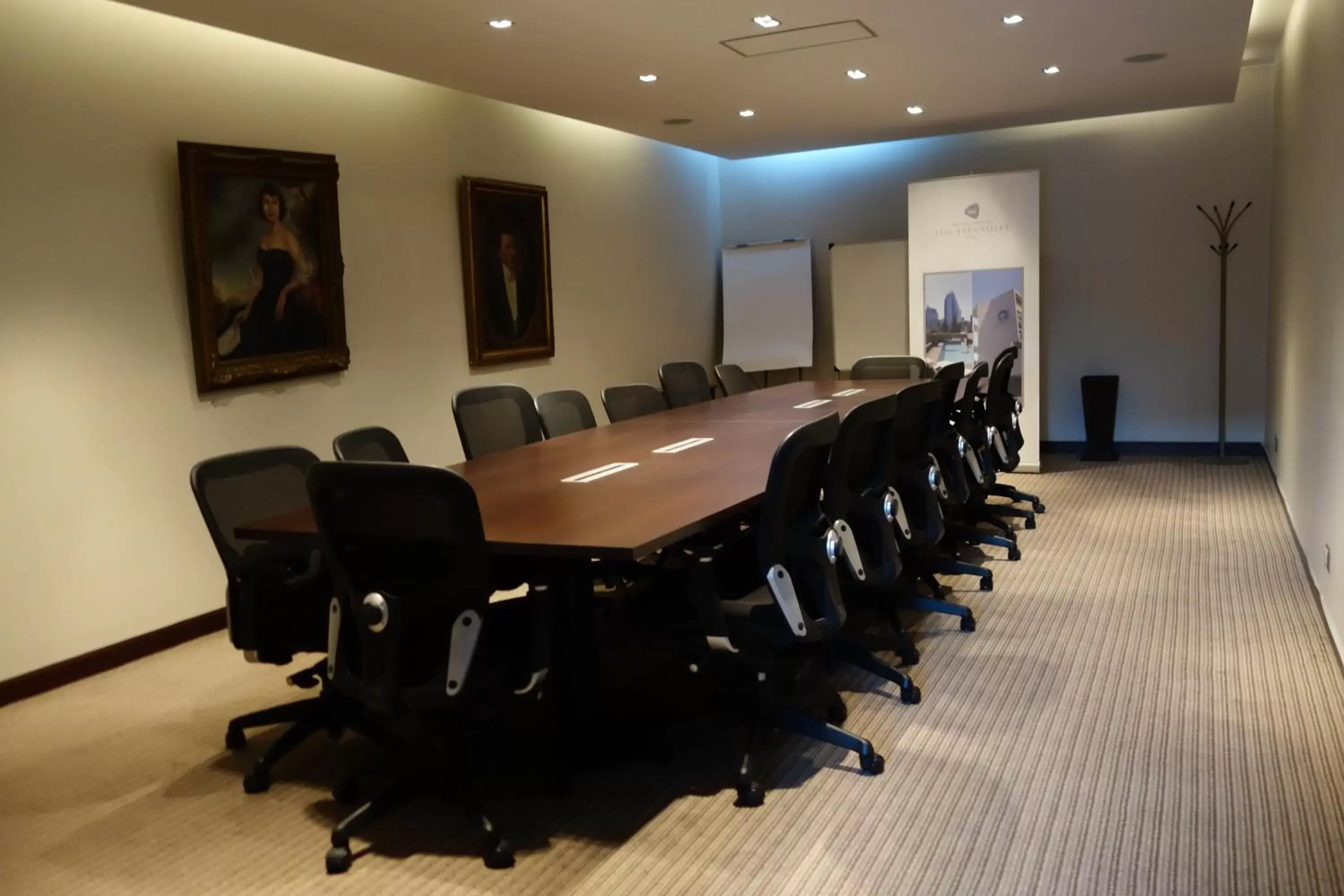 Business facilities in Hotel Los Españoles Plus