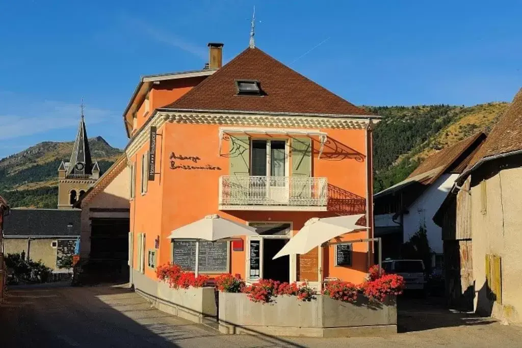 Property Building in Auberge Buissonniere