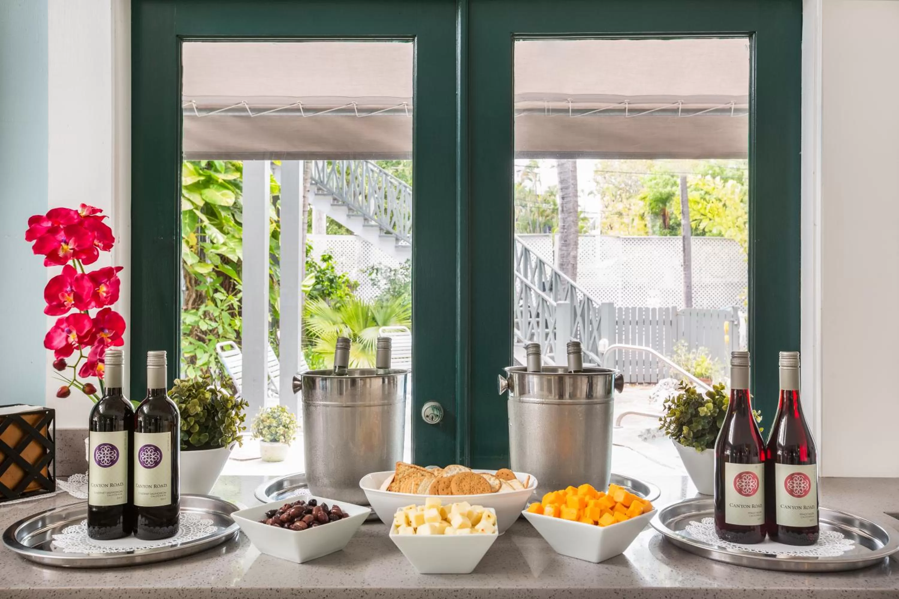 Food and drinks in The Cabana Inn Key West - Adult Exclusive