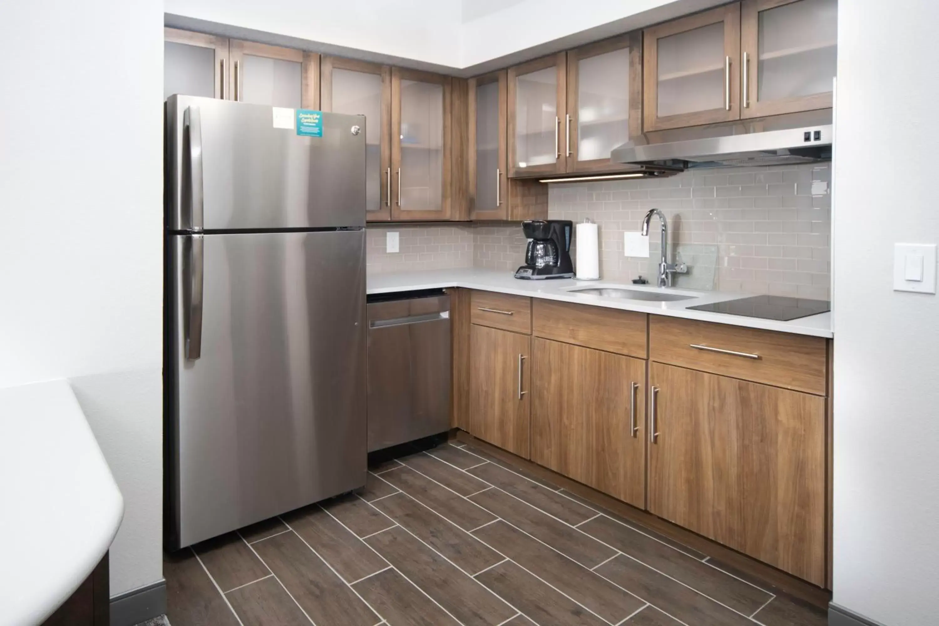 Photo of the whole room, Kitchen/Kitchenette in Staybridge Suites Florence - Cincinnati South, an IHG Hotel