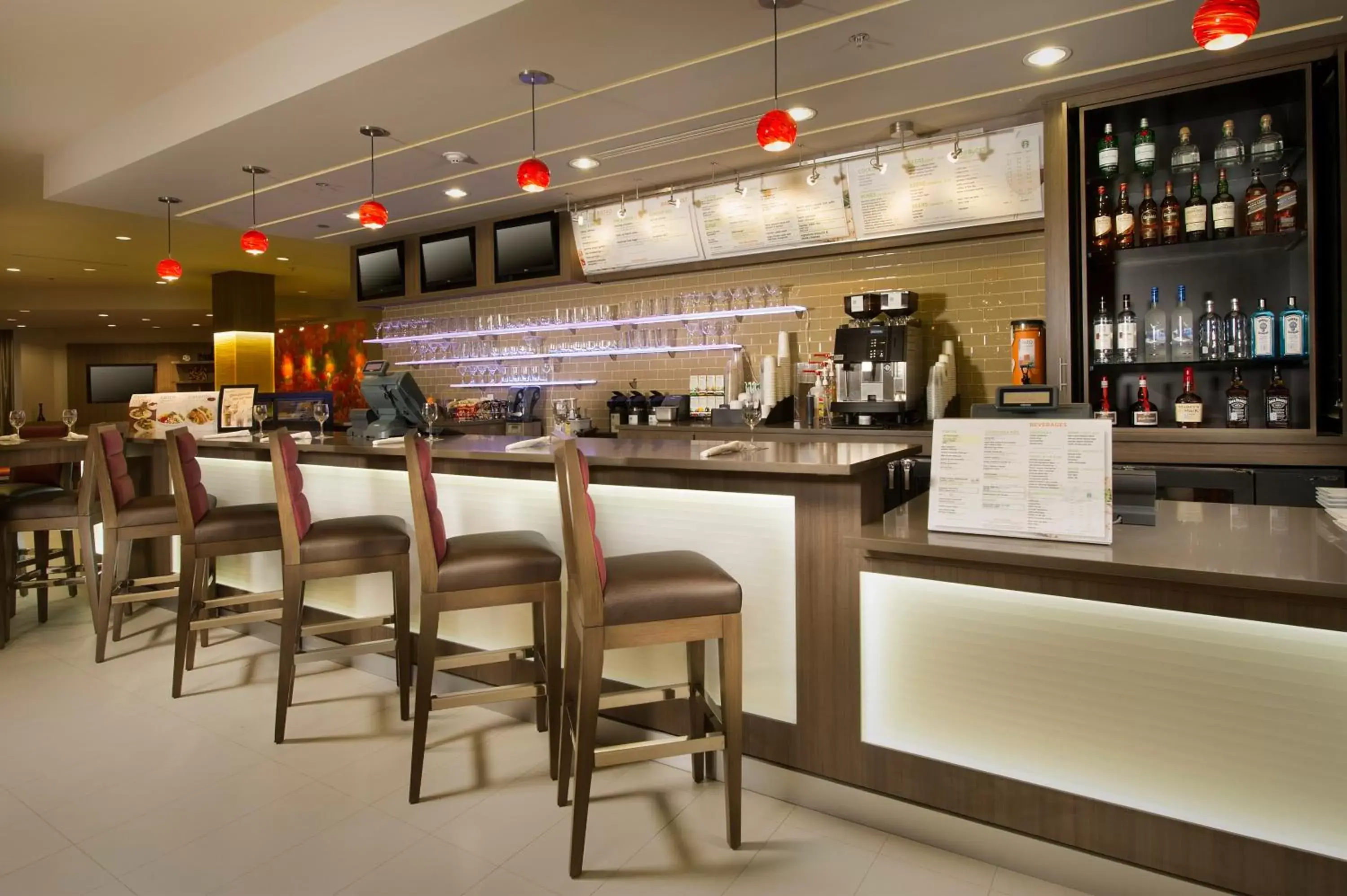 Lounge/Bar in TownePlace Suites by Marriott Dallas DFW Airport North/Grapevine