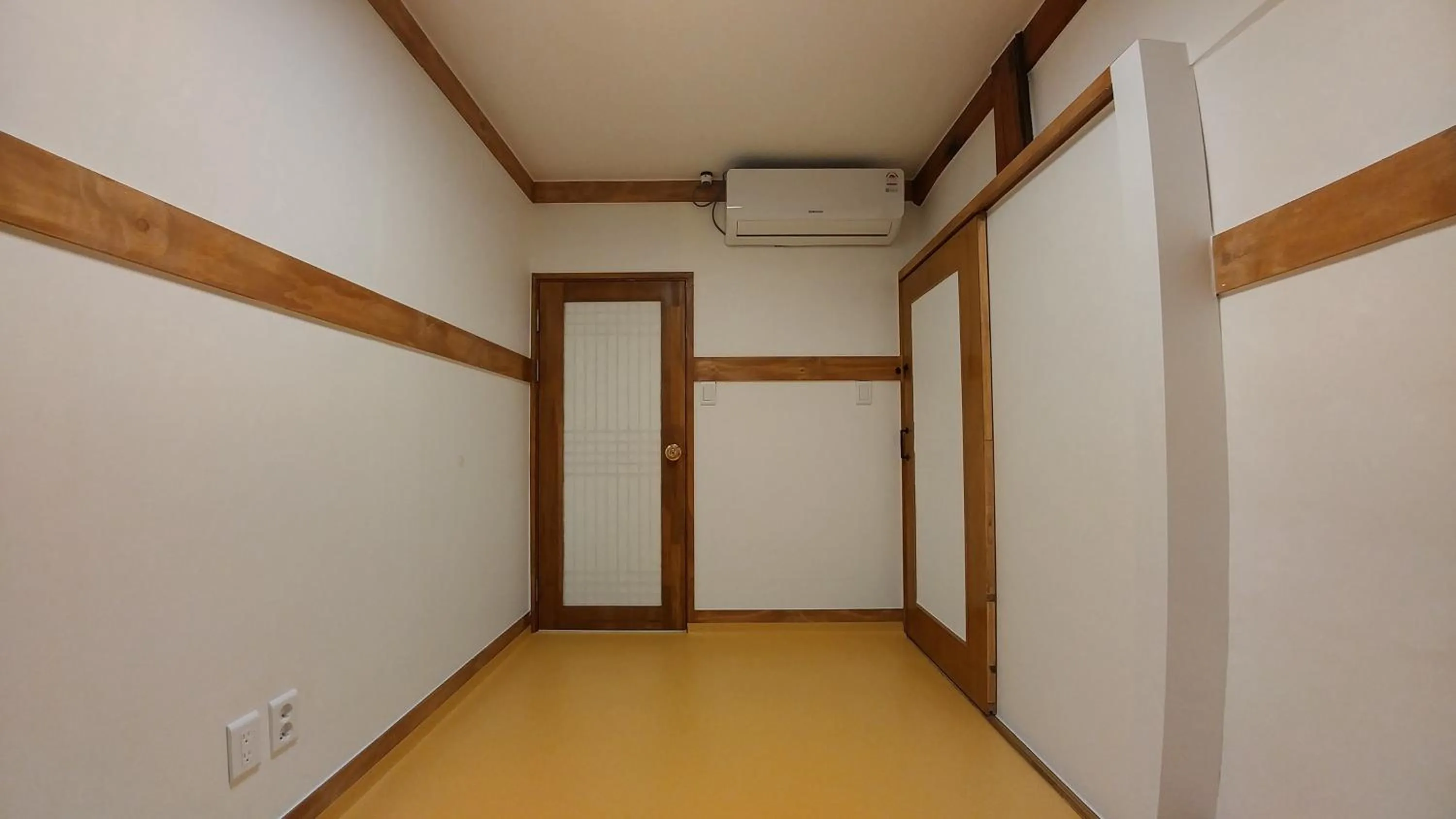 Photo of the whole room in Bukchon Sosunjae Guesthouse