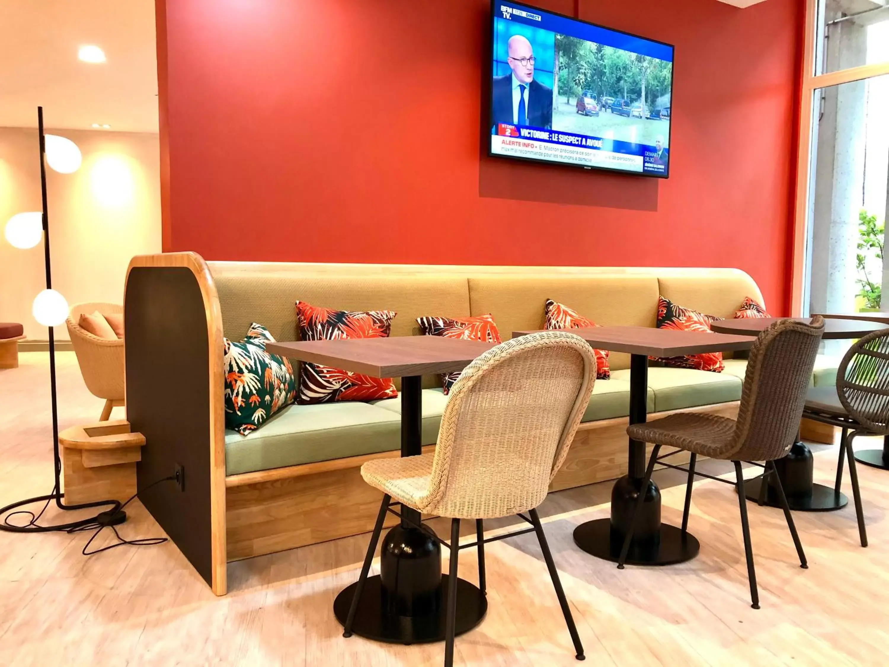 TV and multimedia, TV/Entertainment Center in ibis Styles Antibes