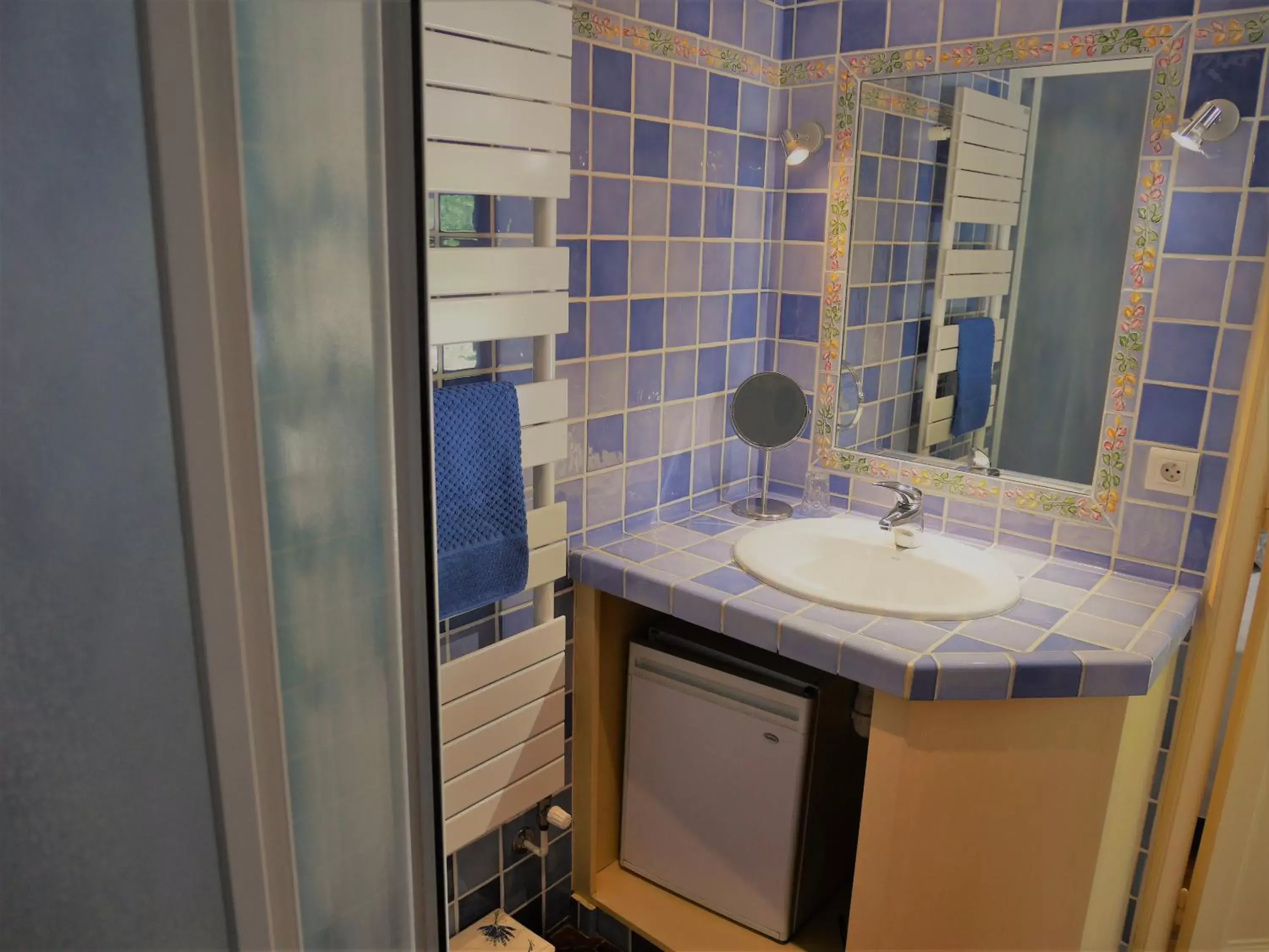 Double Room with Private Bathroom - single occupancy in Le Mas des Oliviers Double Room with Private Bathroom - single occupancy in Le Mas des Oliviers