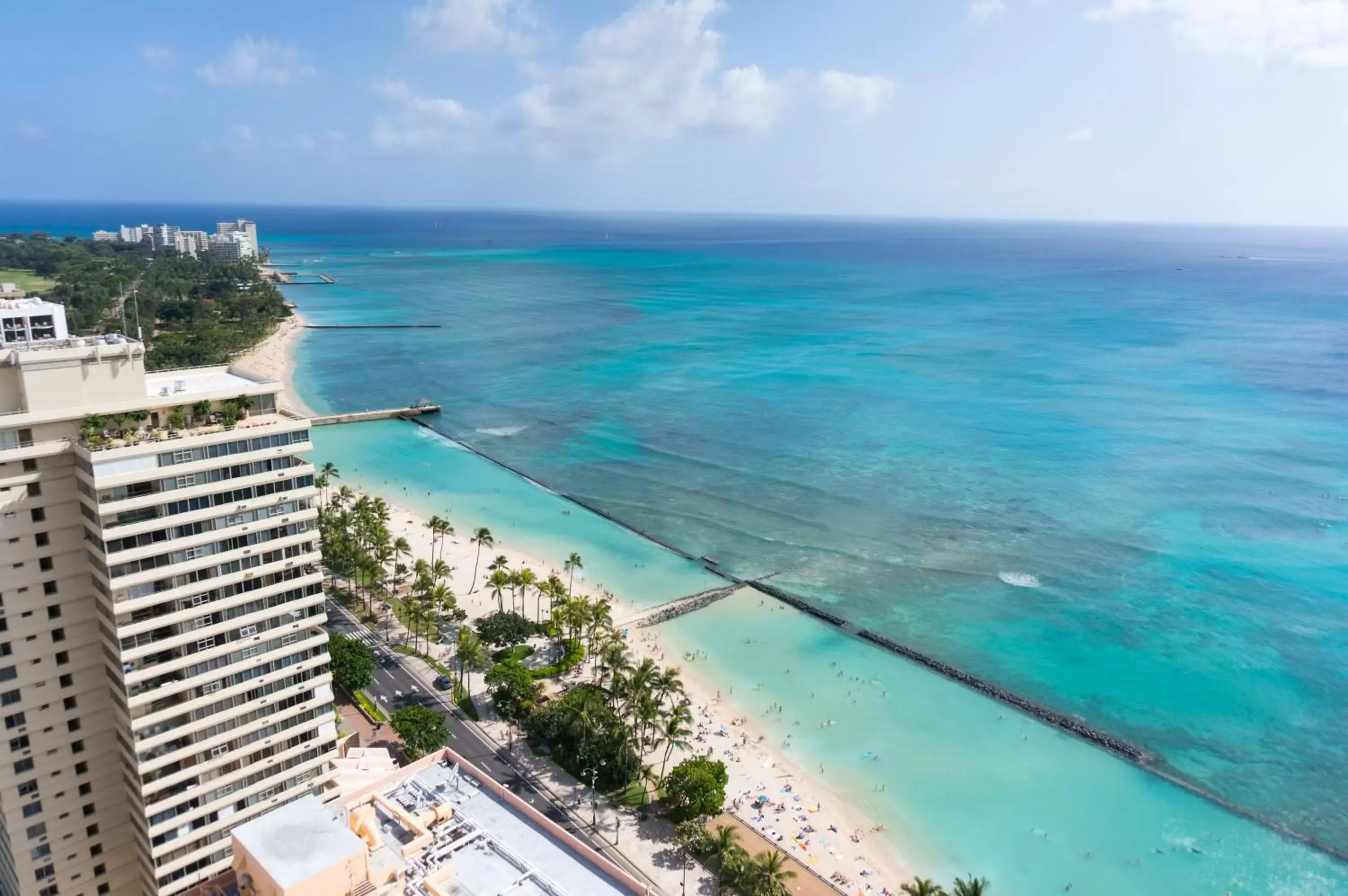 Bird's eye view, Bird's-eye View in Aston Waikiki Beach Tower