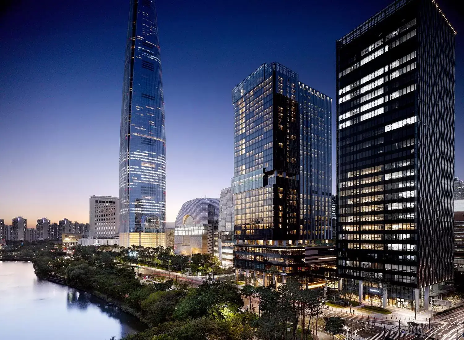 Property building in Sofitel Ambassador Seoul Hotel & Serviced Residences