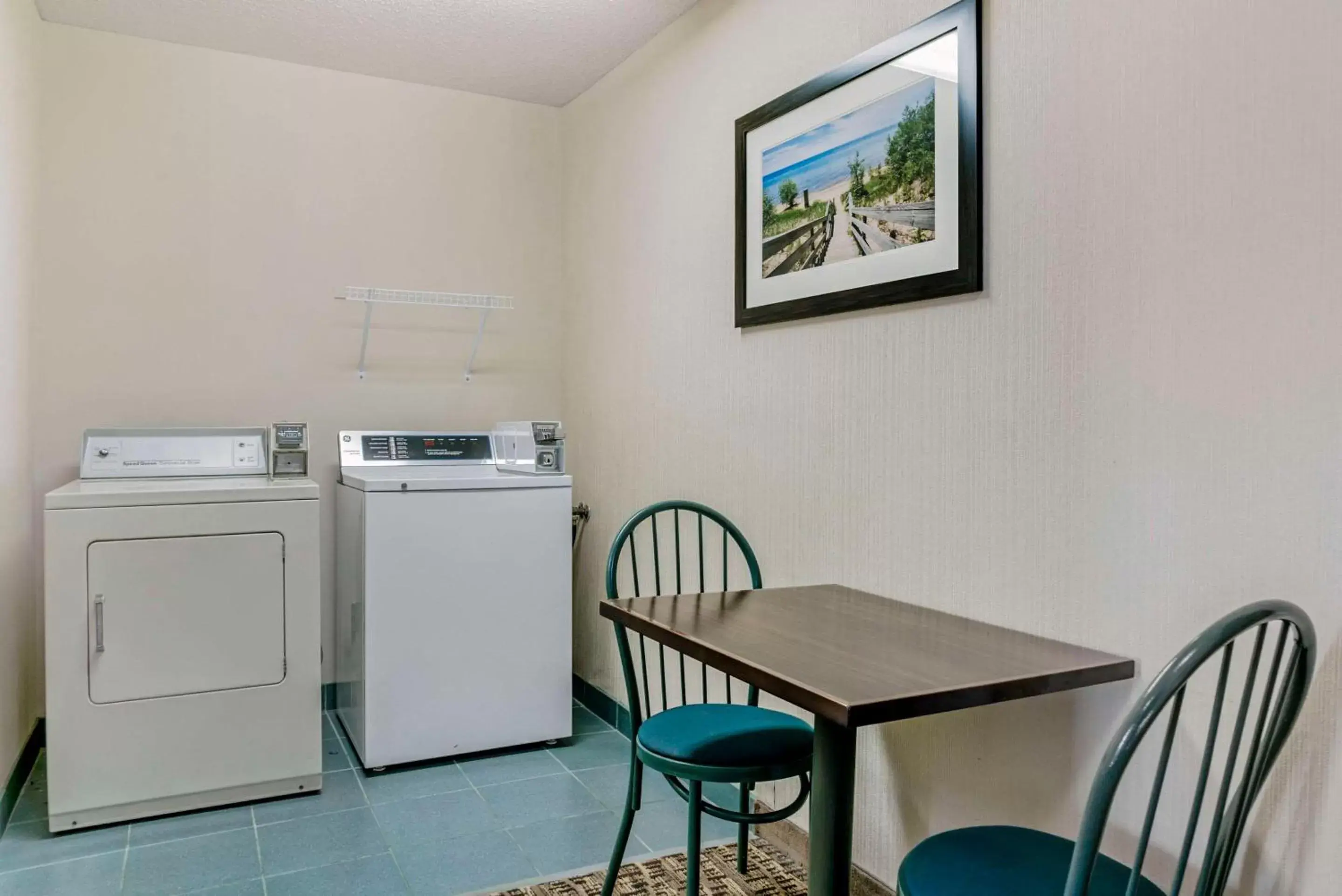 Other, Kitchen/Kitchenette in Comfort Inn