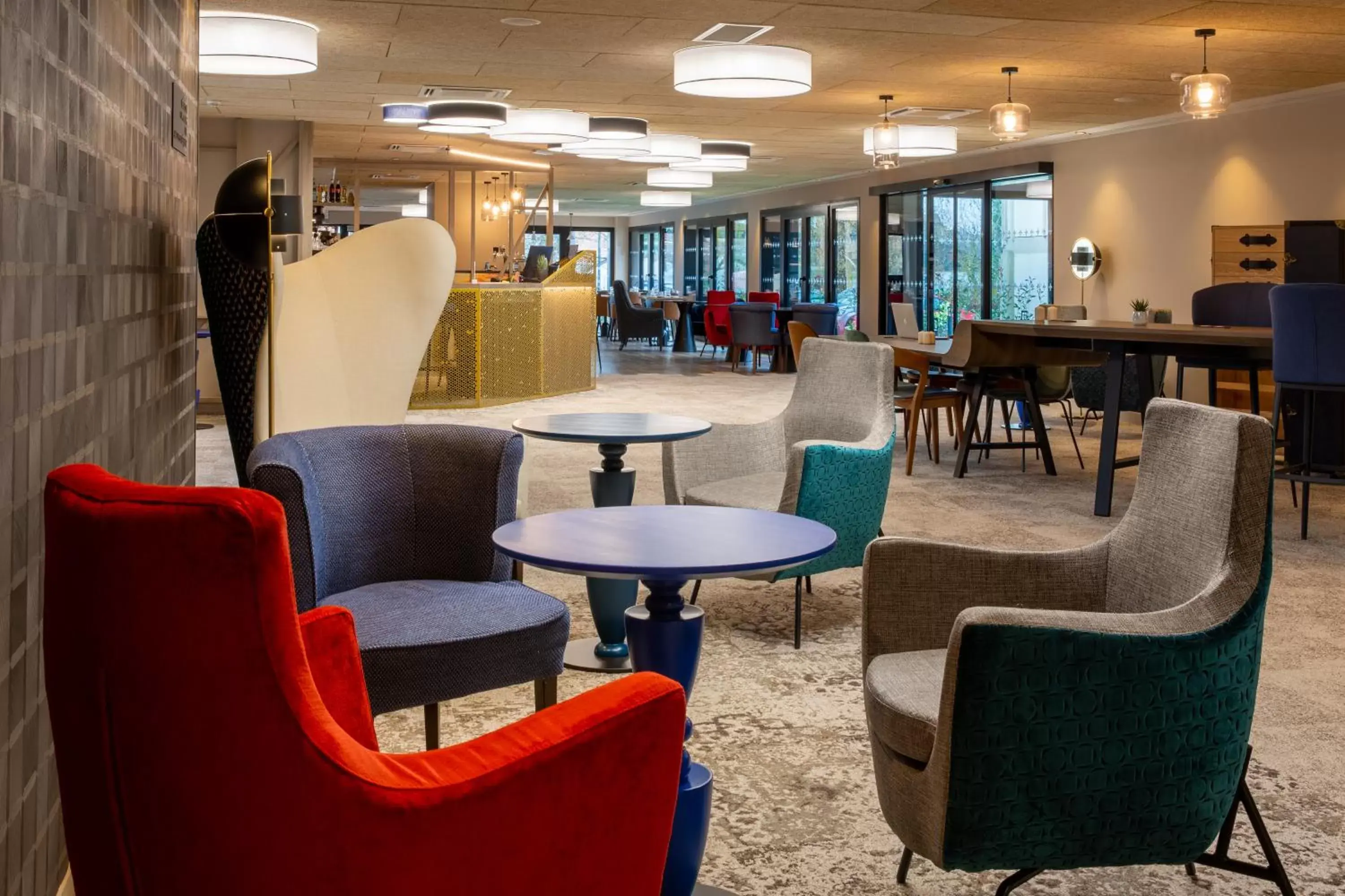 Lobby or reception, Lounge/Bar in Best Western Plus Le Conquerant Rouen Nord