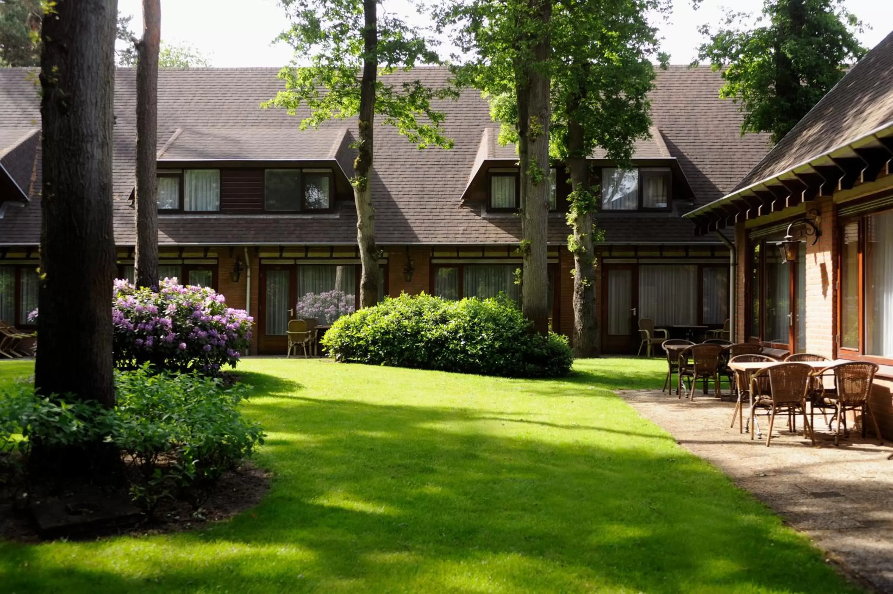 Garden, Property Building in Van der Valk Hotel Hilversum/ De Witte Bergen