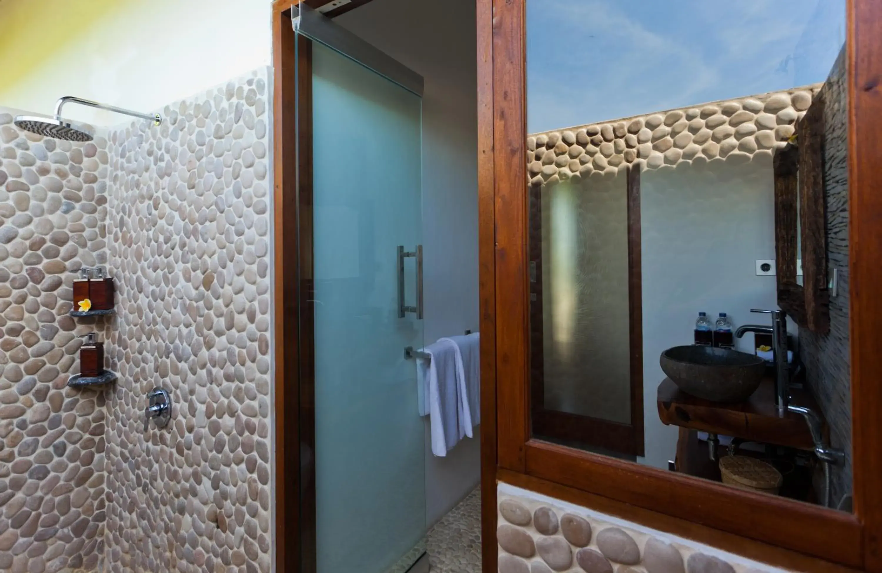 Bathroom in The Samara Villas & Restaurant