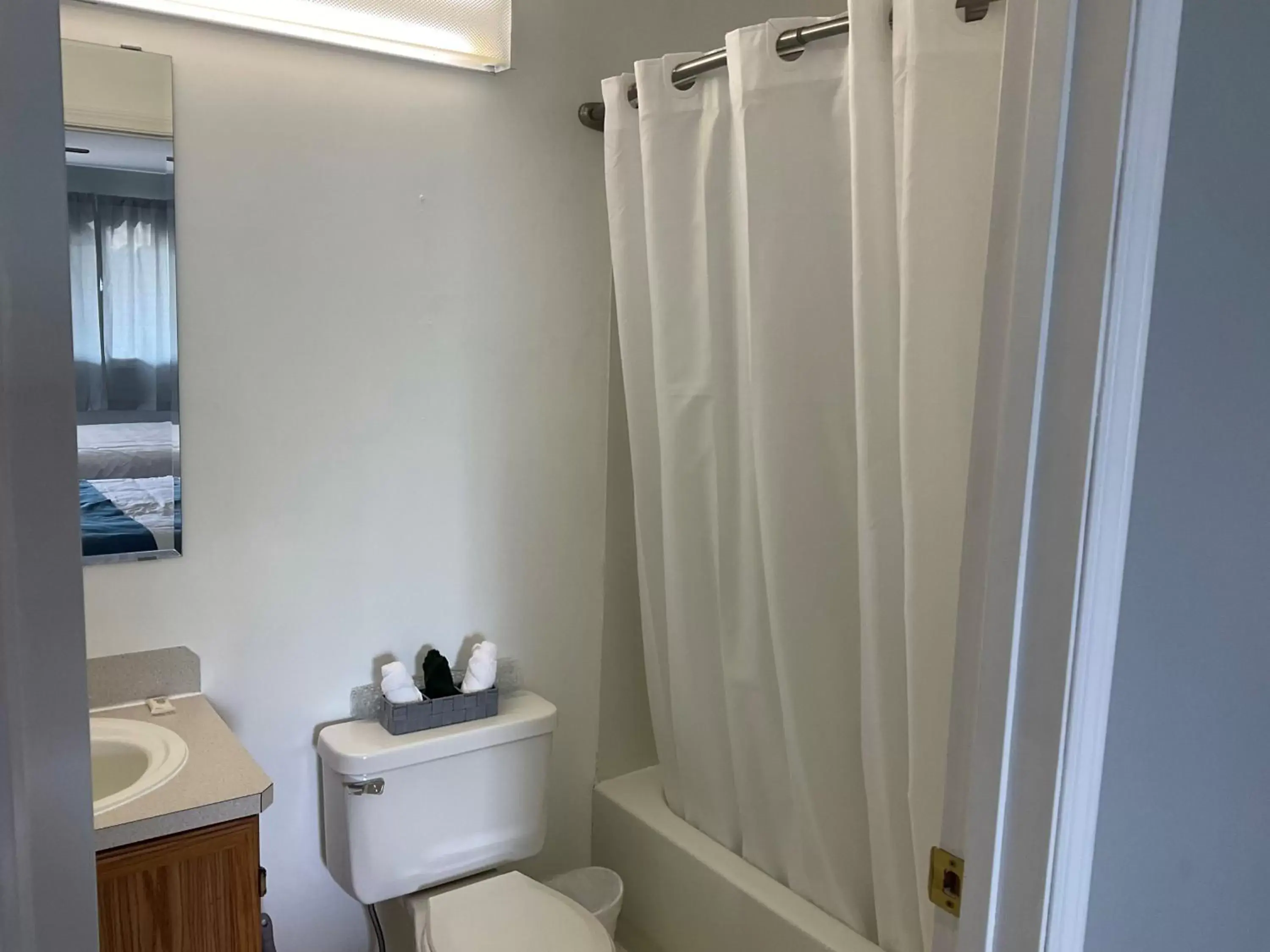 Bathroom in Celadon Lodge