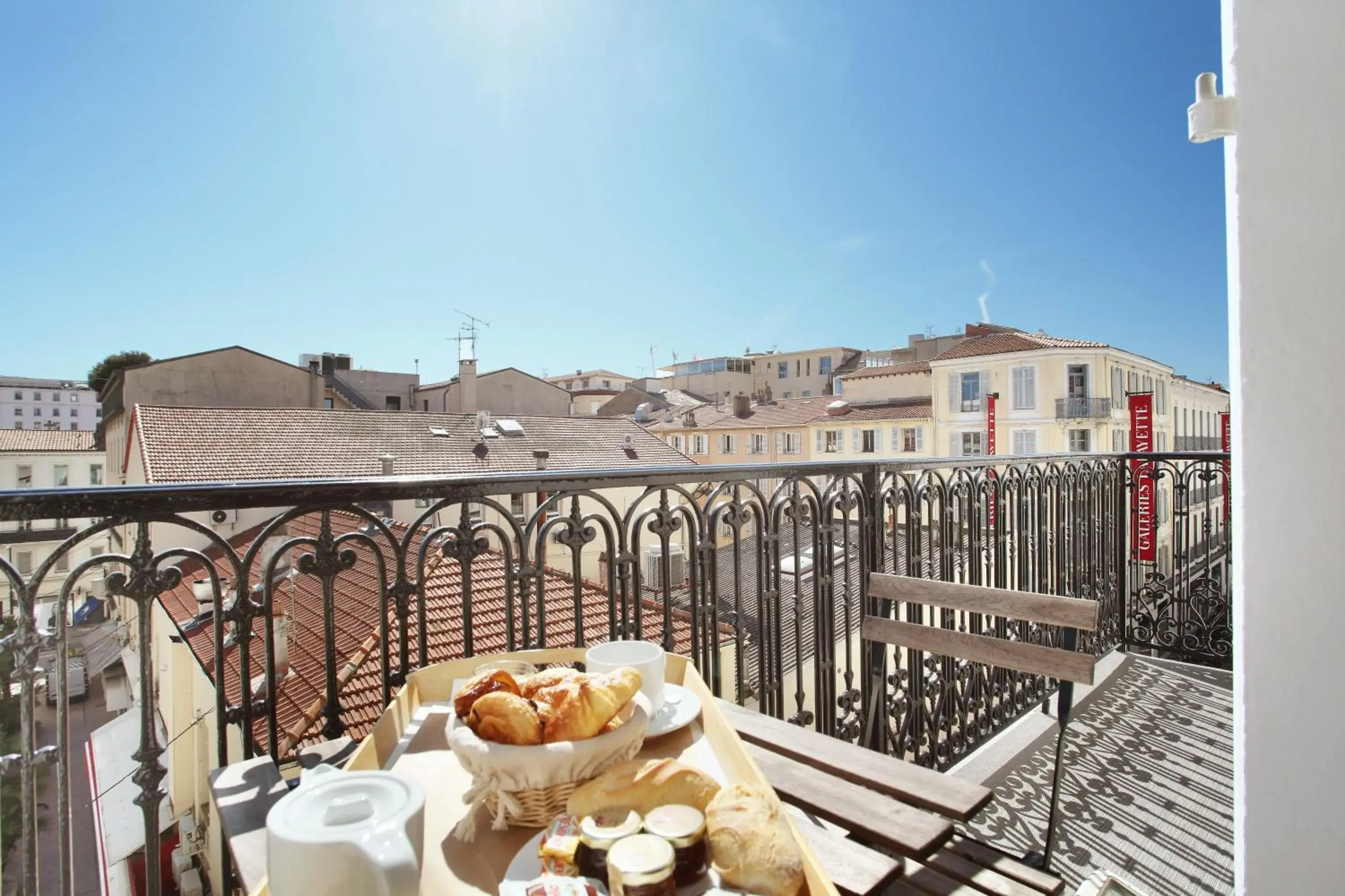 Balcony/Terrace in Hôtel La Villa Tosca