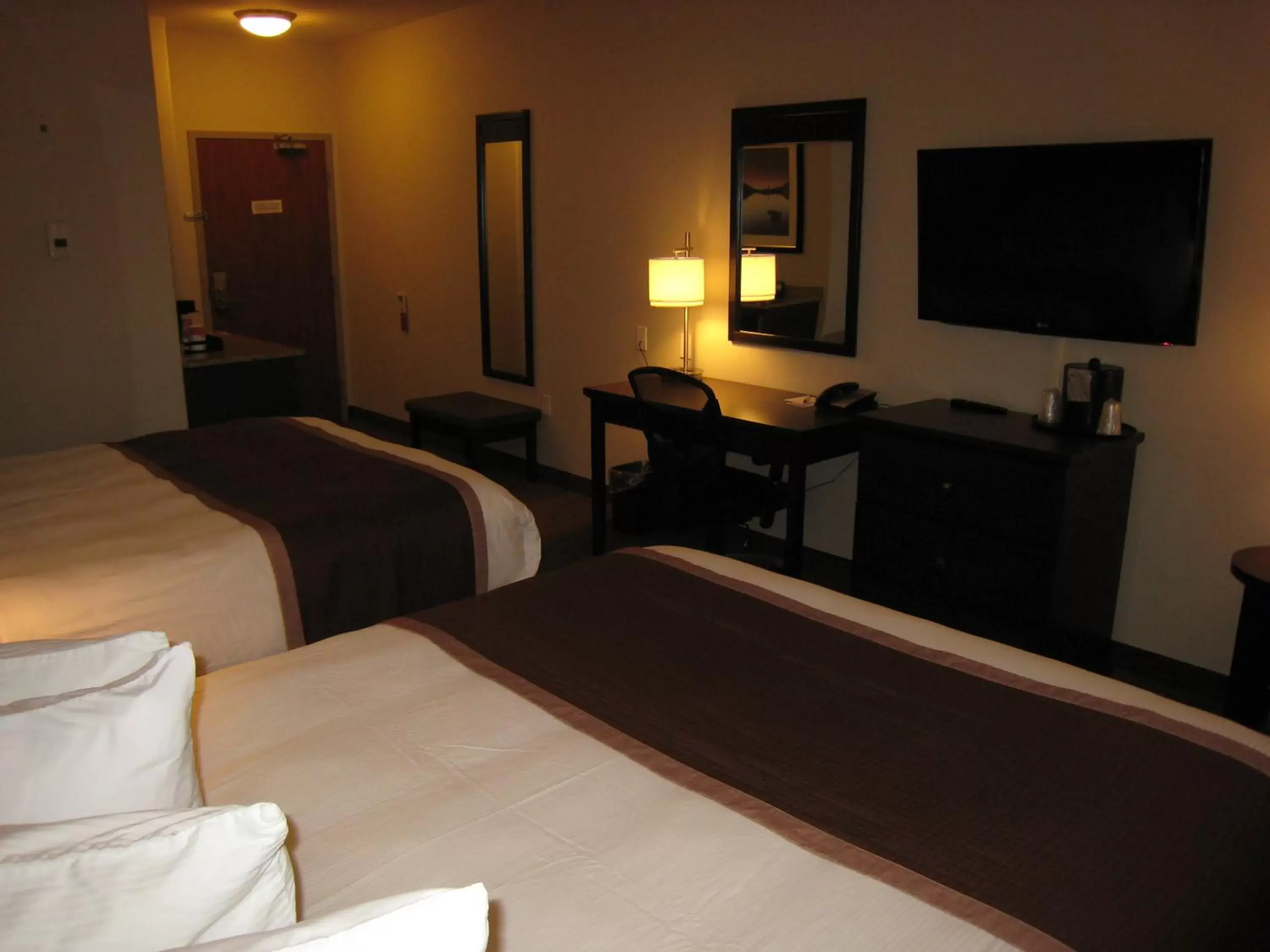 Bed in Ramada by Wyndham Creston