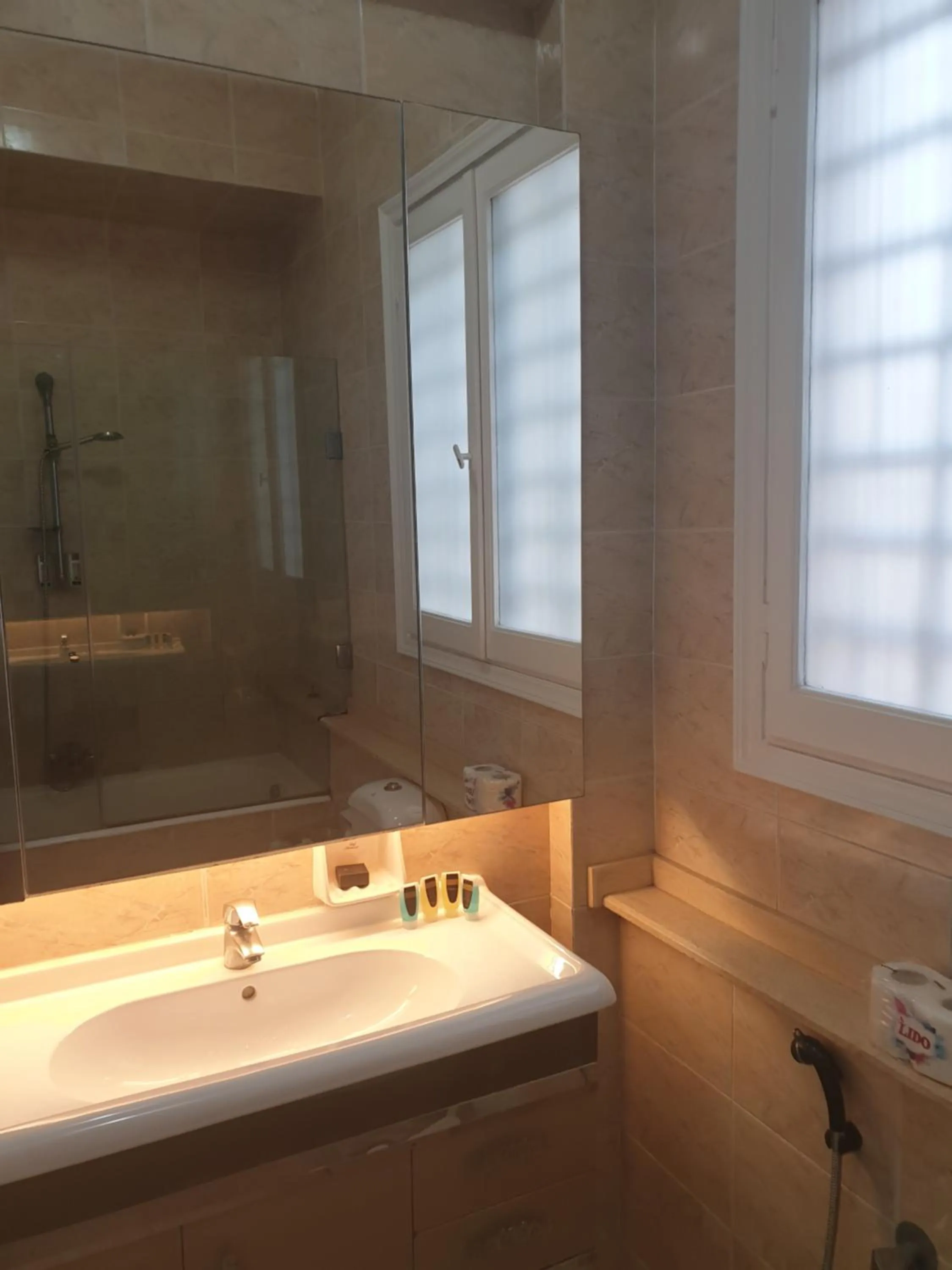 Alexander The Great Hotel