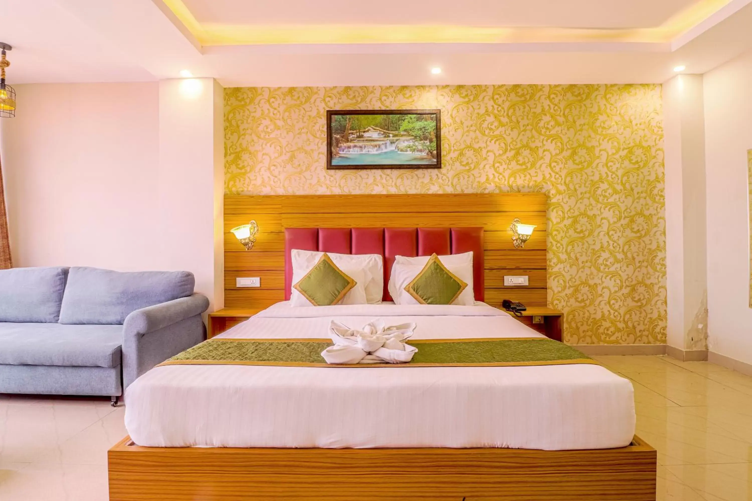 Property building, Bed in The Glory Hotel Property building, Bed in The Glory Hotel