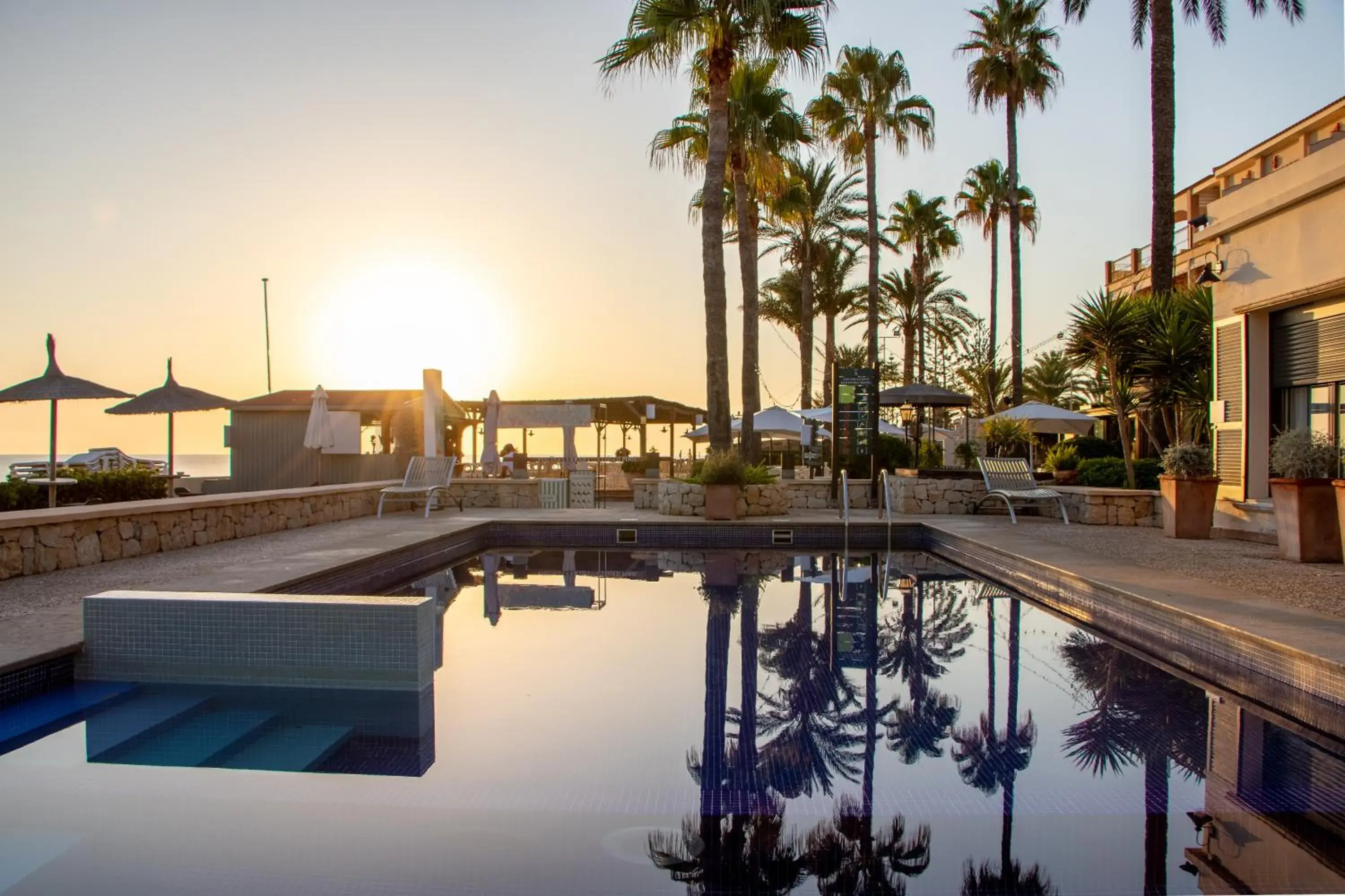 Swimming pool, Sunrise/Sunset in Hotel Los Ángeles Denia