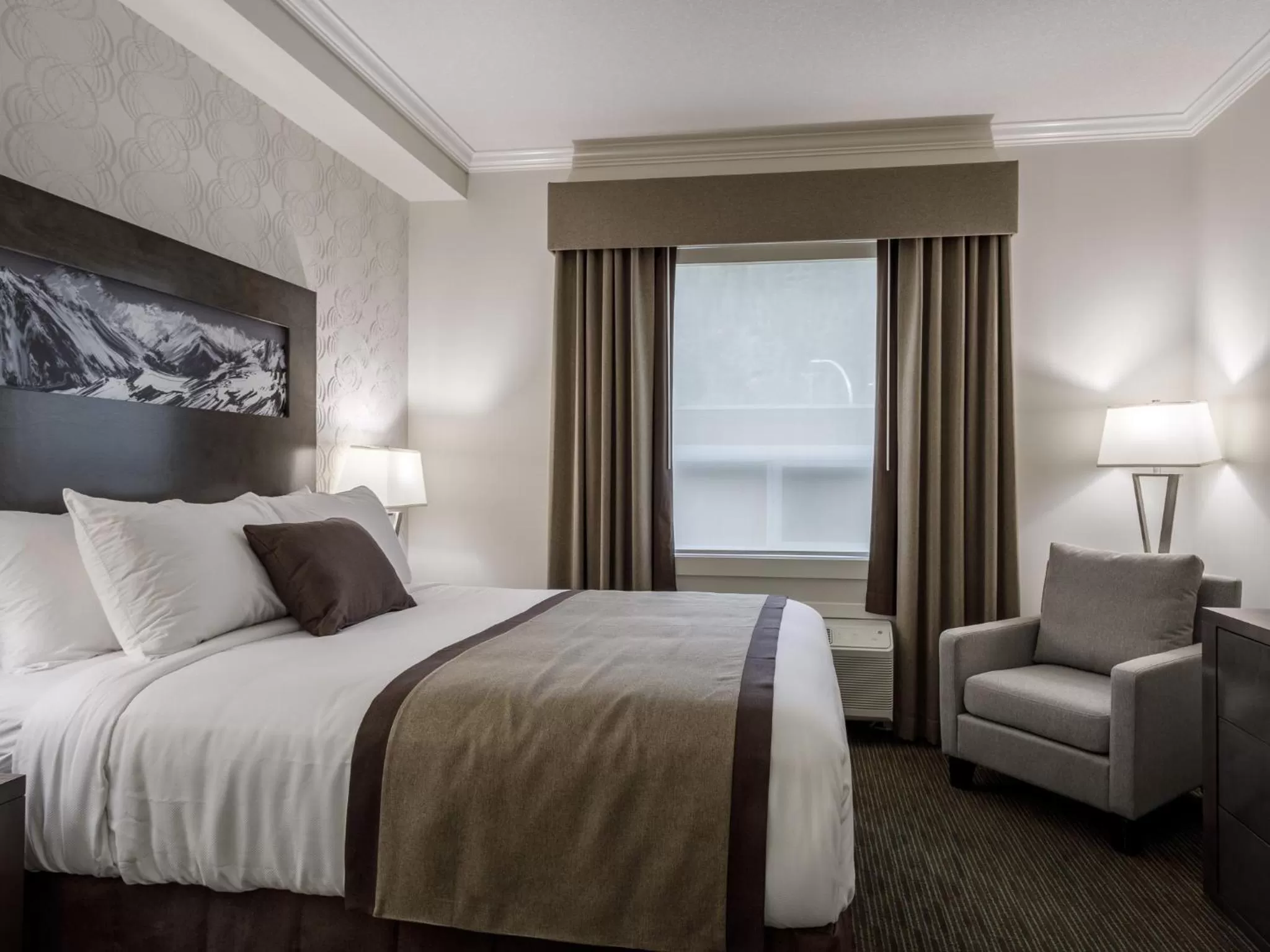 Bed in Ramada by Wyndham Revelstoke