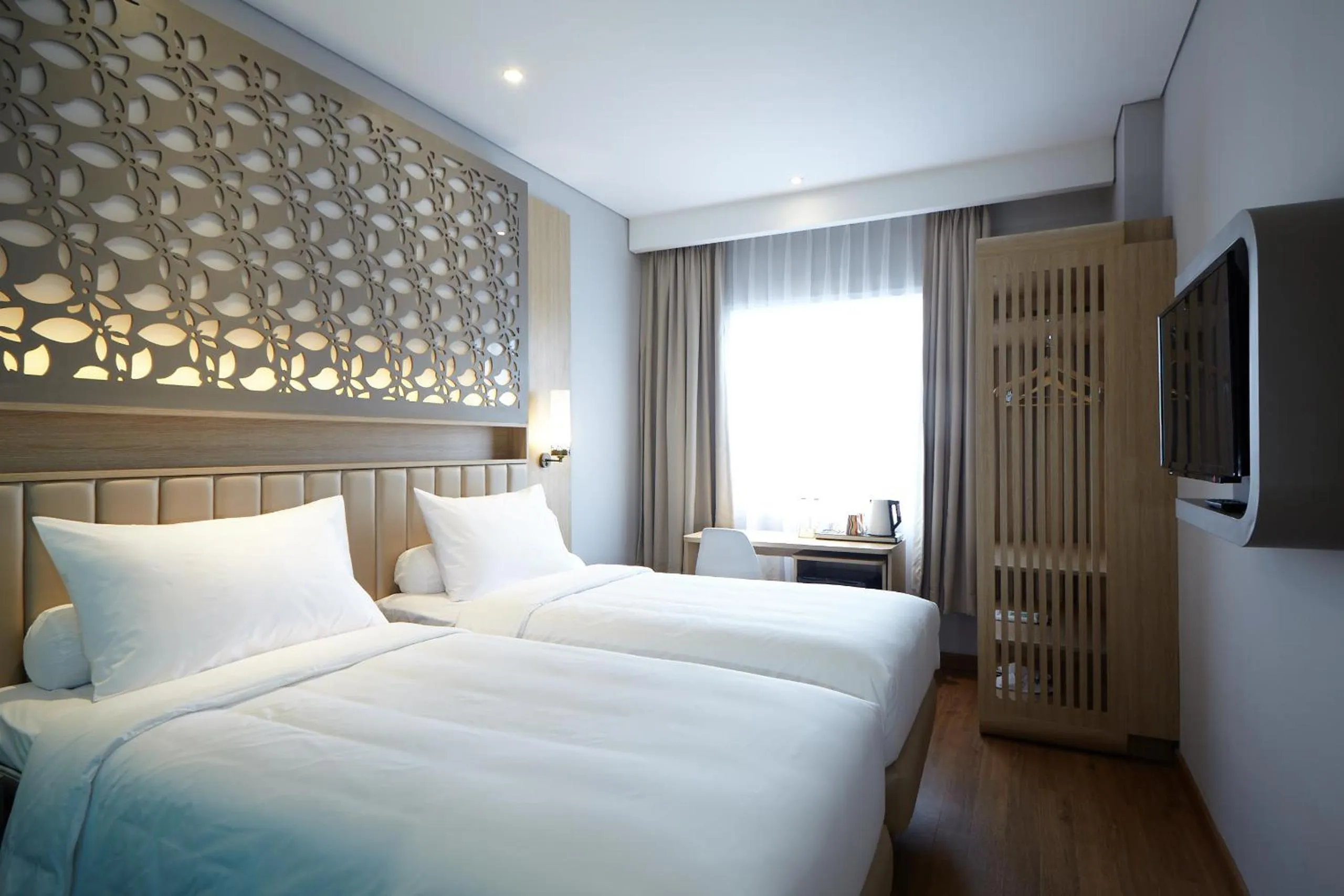 Coffee/tea facilities, Bed in ibis Styles Cikarang