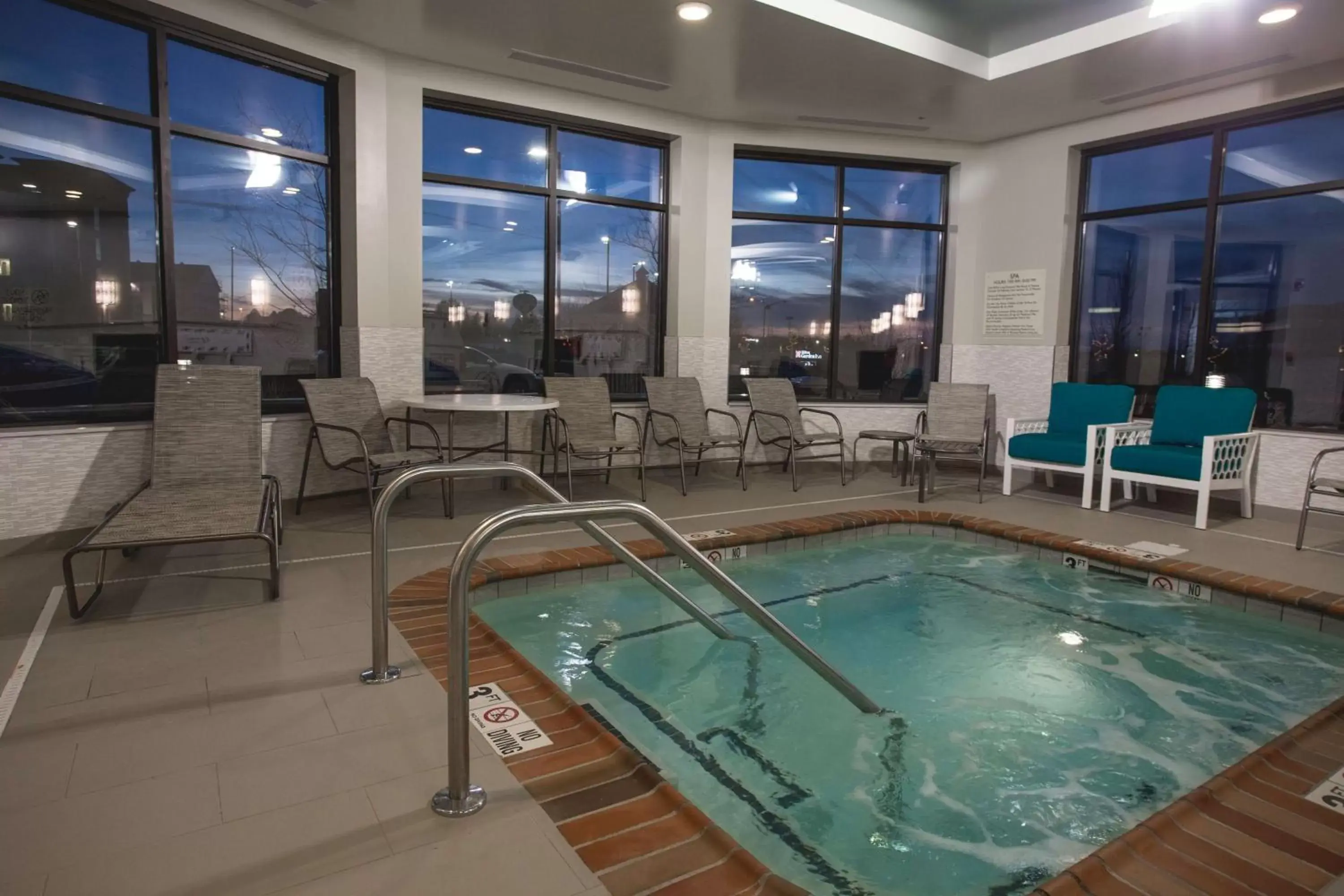 Pool view, Swimming Pool in Hilton Garden Inn Bolingbrook I-55