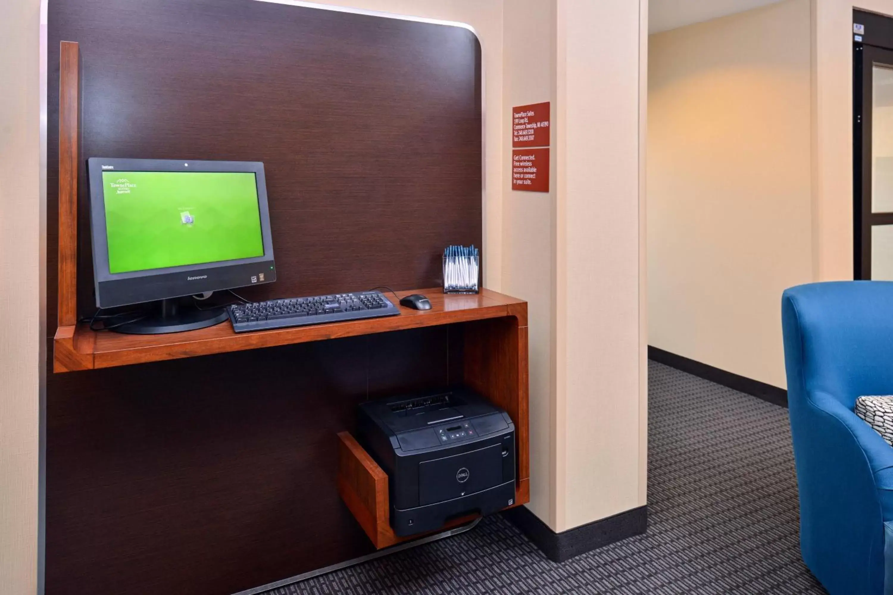 Business facilities, TV/Entertainment Center in TownePlace Suites by Marriott Detroit Commerce