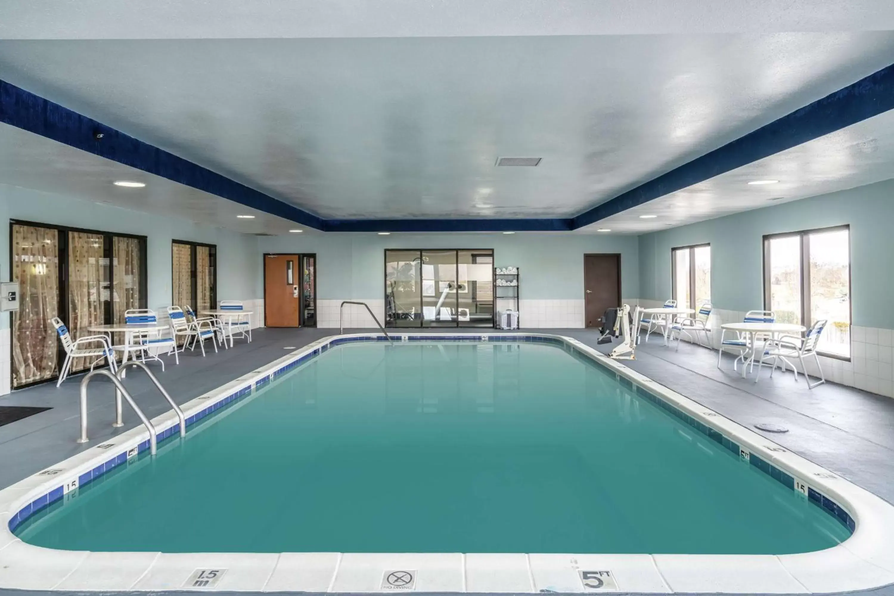 Pool view, Swimming Pool in Hampton Inn Dublin