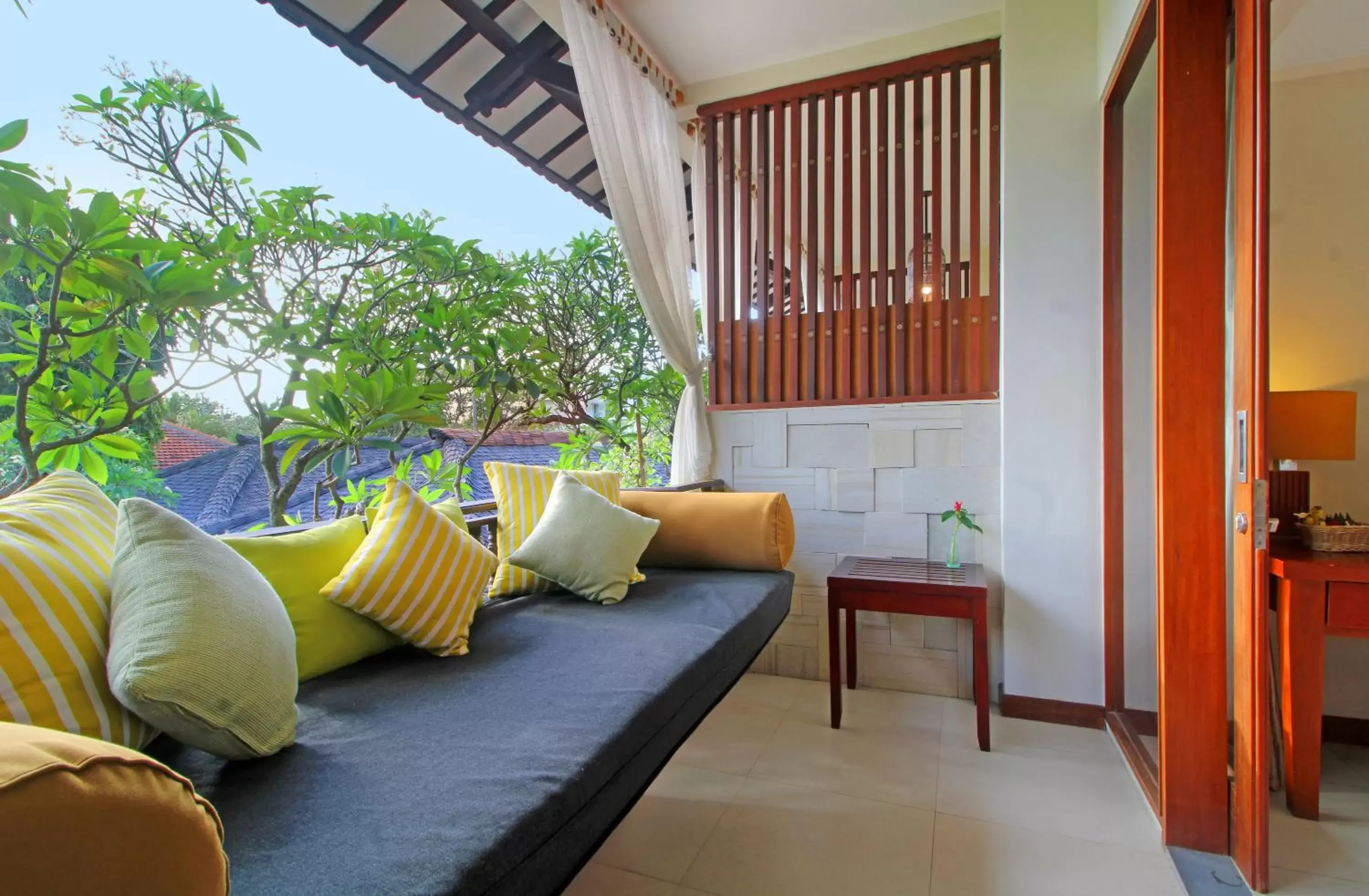 Balcony/Terrace, Seating Area in Kuta Seaview Boutique Resort