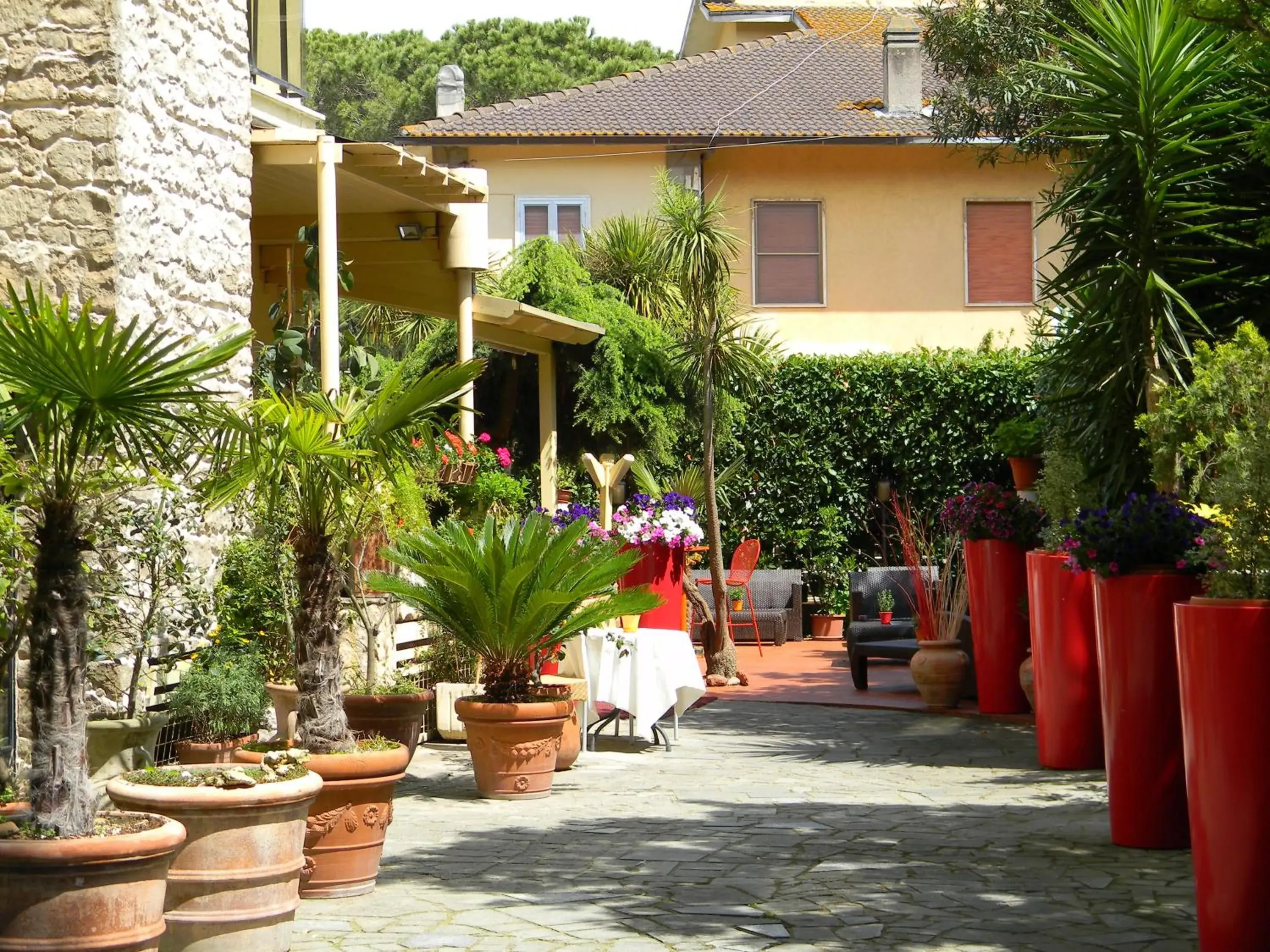 Garden, Property Building in Hotel La Torraccia