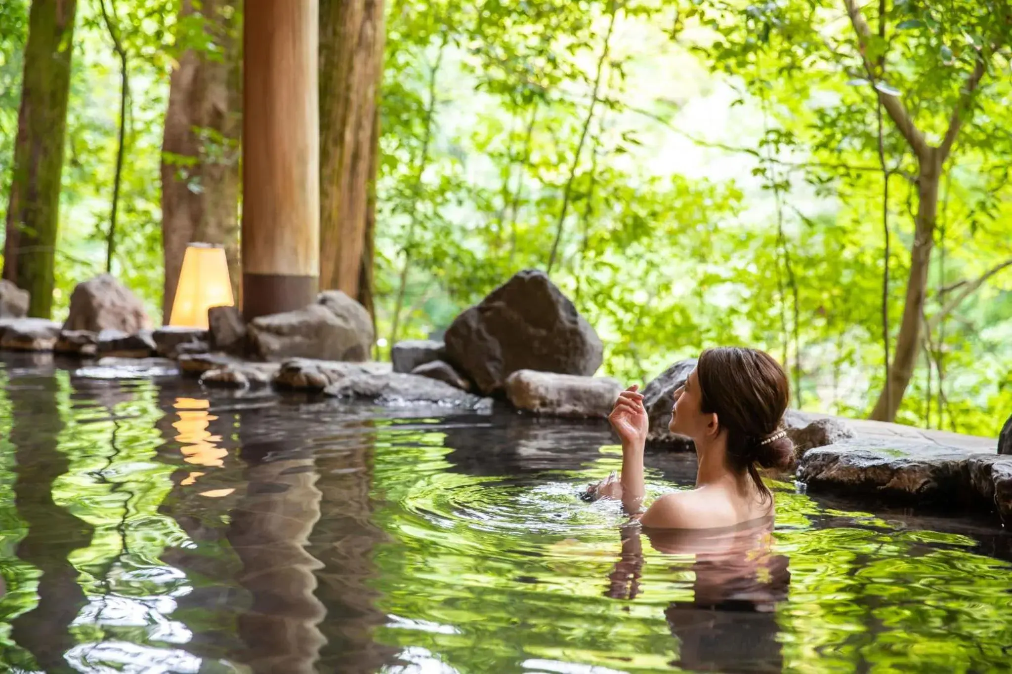 Hot Spring Bath, Swimming Pool in Shirasagiyu Tawaraya