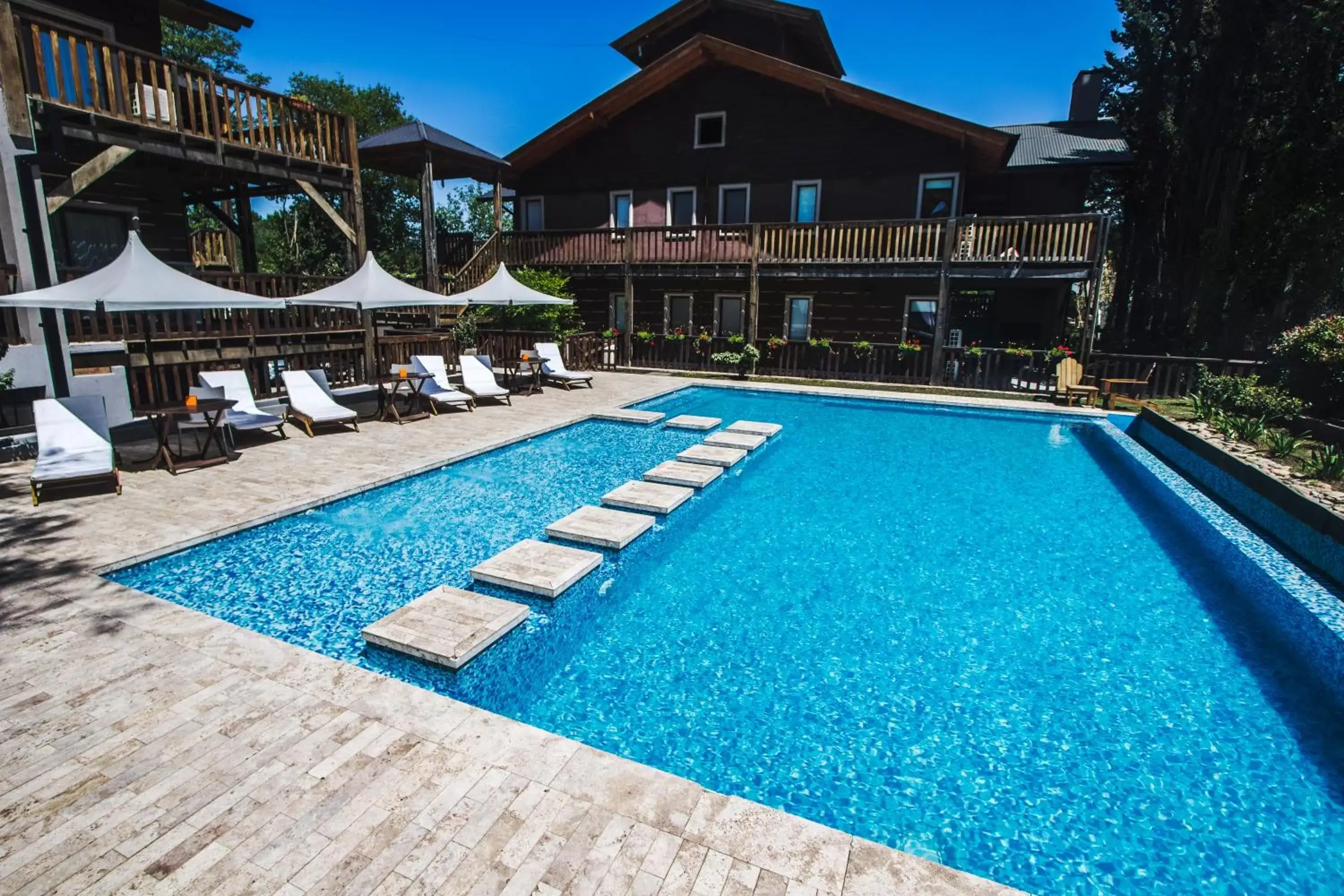 Day in BlackStone Apart Boutique Hotel Day in BlackStone Apart Boutique Hotel