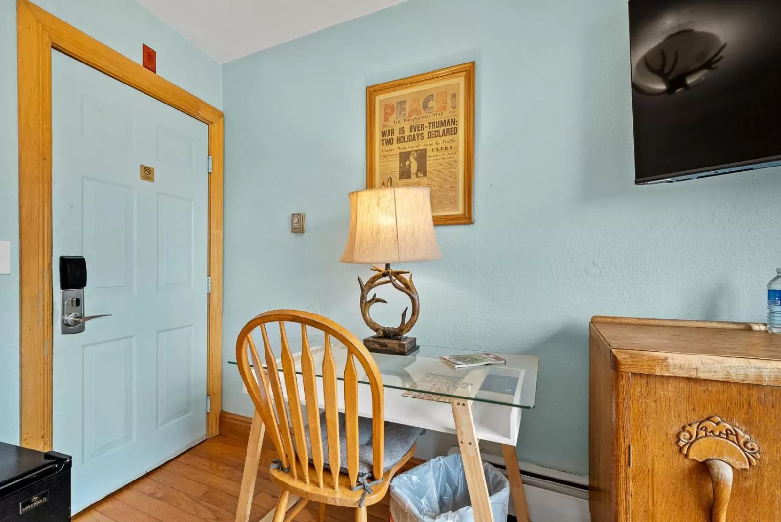 Bedroom in Qupqugiaq Inn