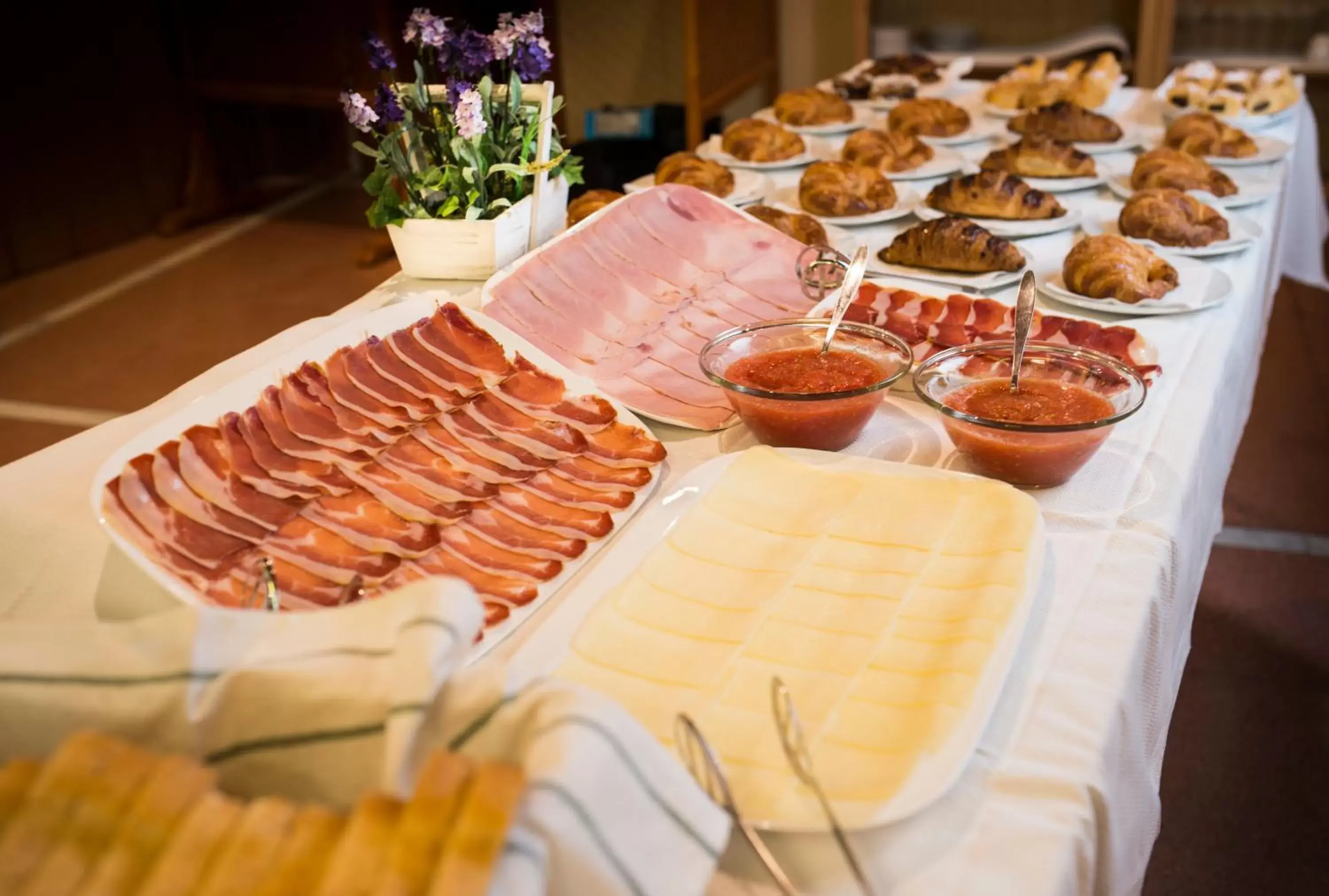 Buffet breakfast in Hotel Nadal
