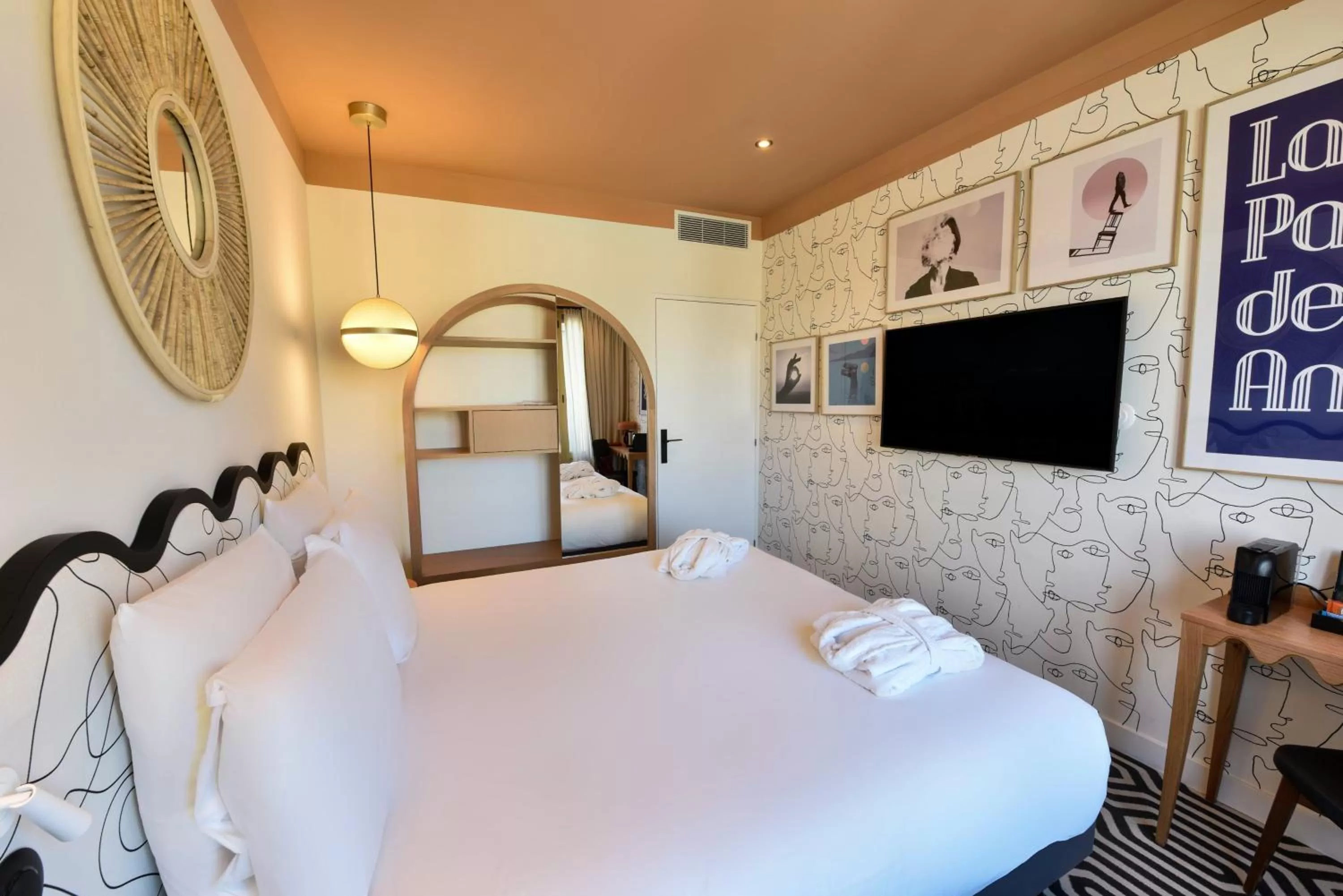 Superior Double or Twin Room with Sea View in Albert 1er