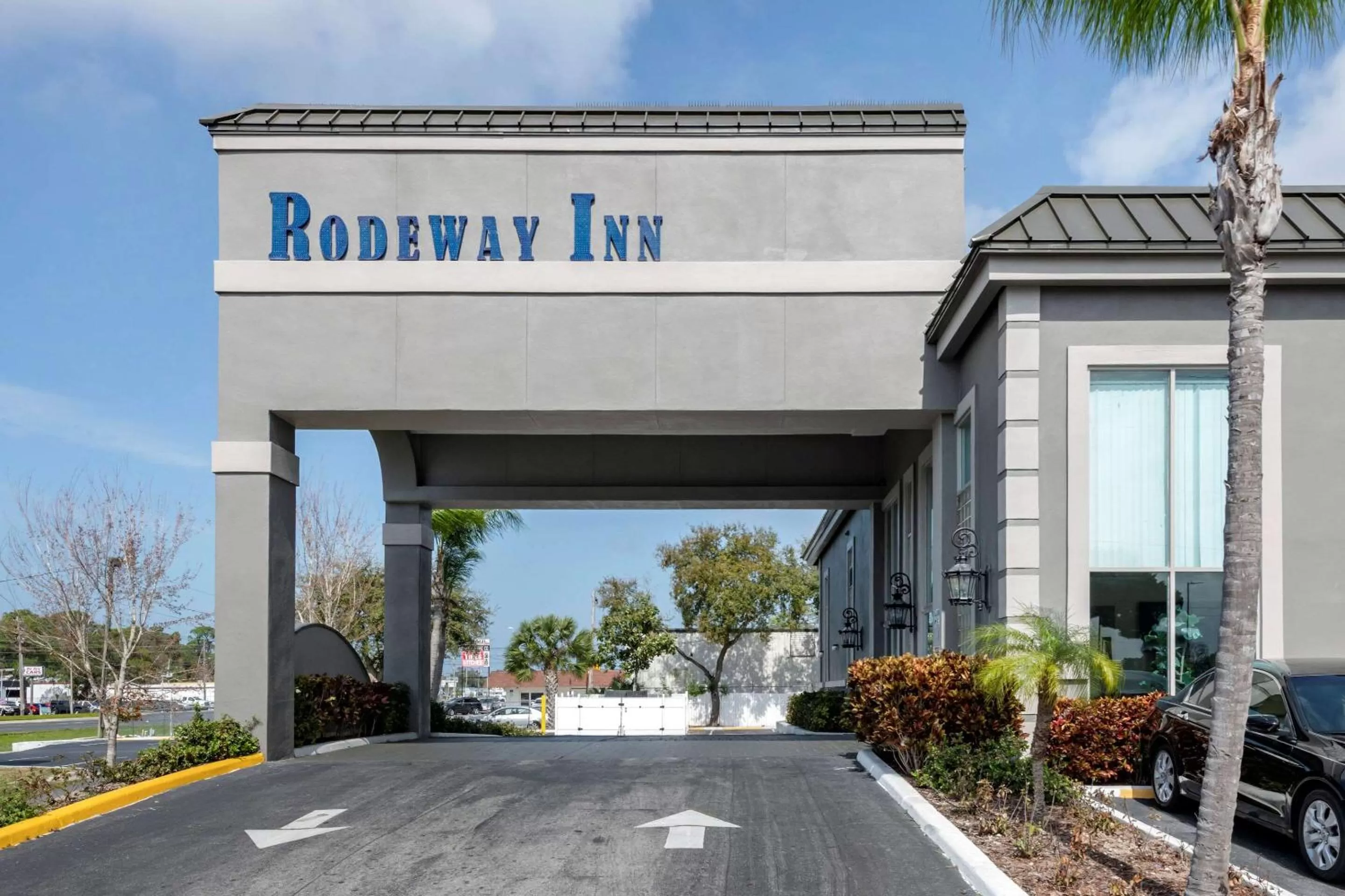 Property building in Rodeway Inn New Port Richey