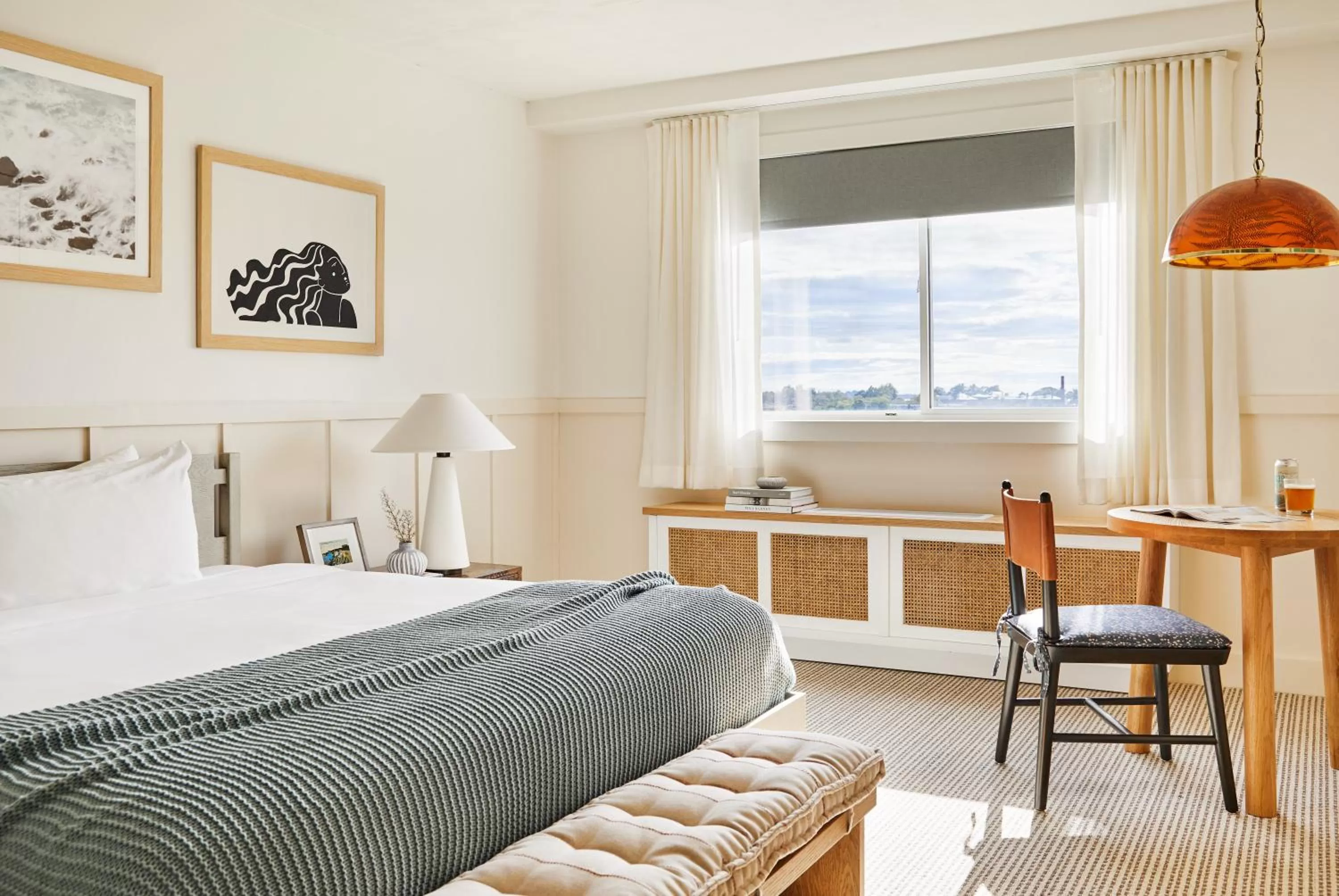 Bedroom, Bed in Wayfinder Newport