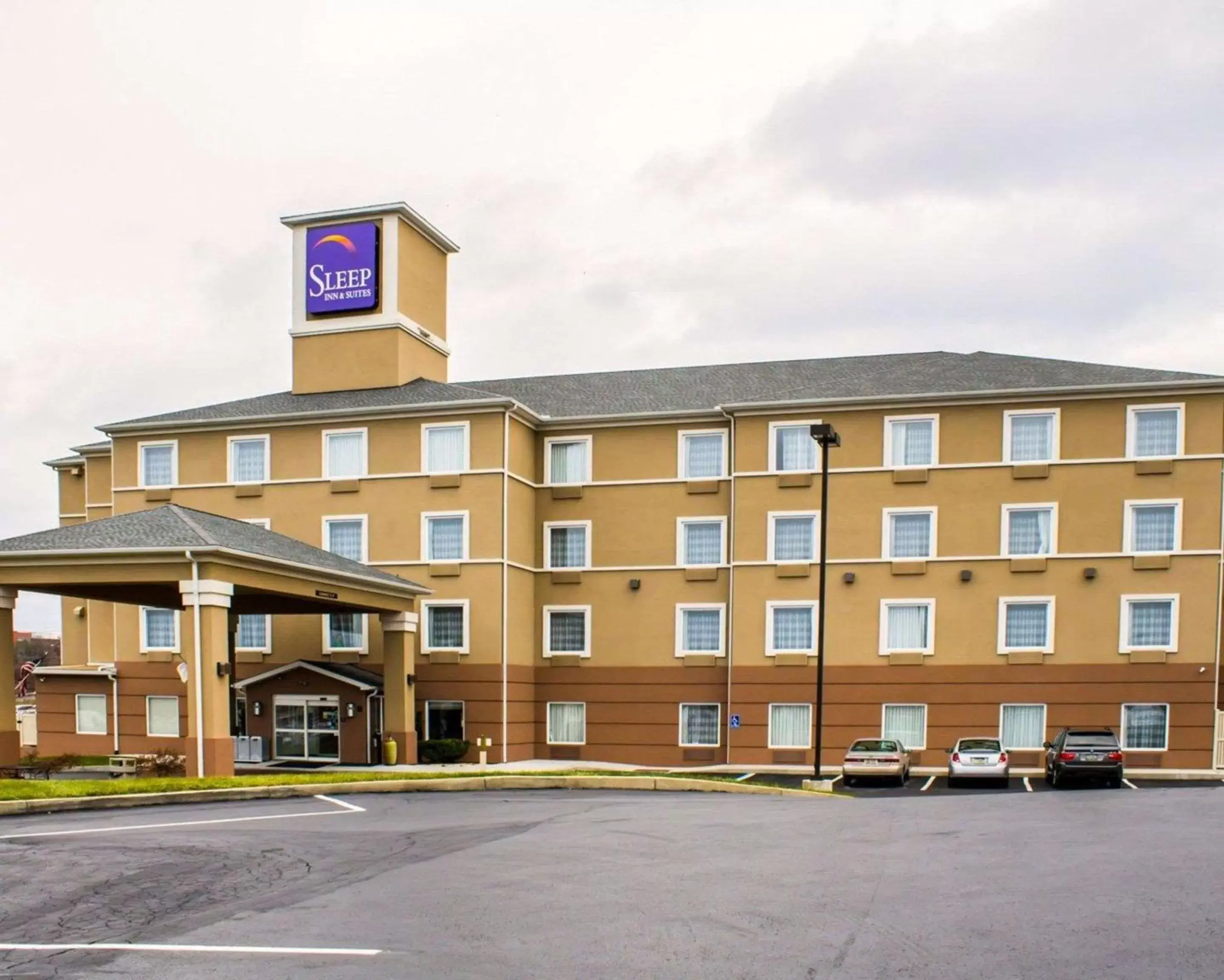 Property Building in Sleep Inn & Suites Harrisburg -Eisenhower Boulevard