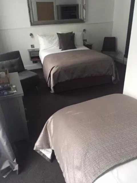 Bed in Carlton Hotel