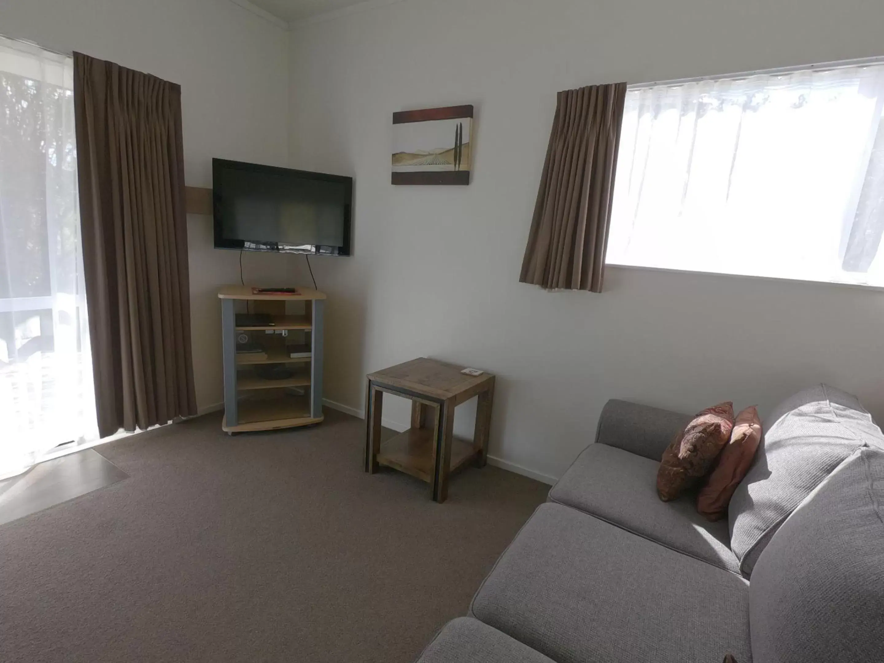 Two-Bedroom Apartment in Castle Court Motel Two-Bedroom Apartment in Castle Court Motel