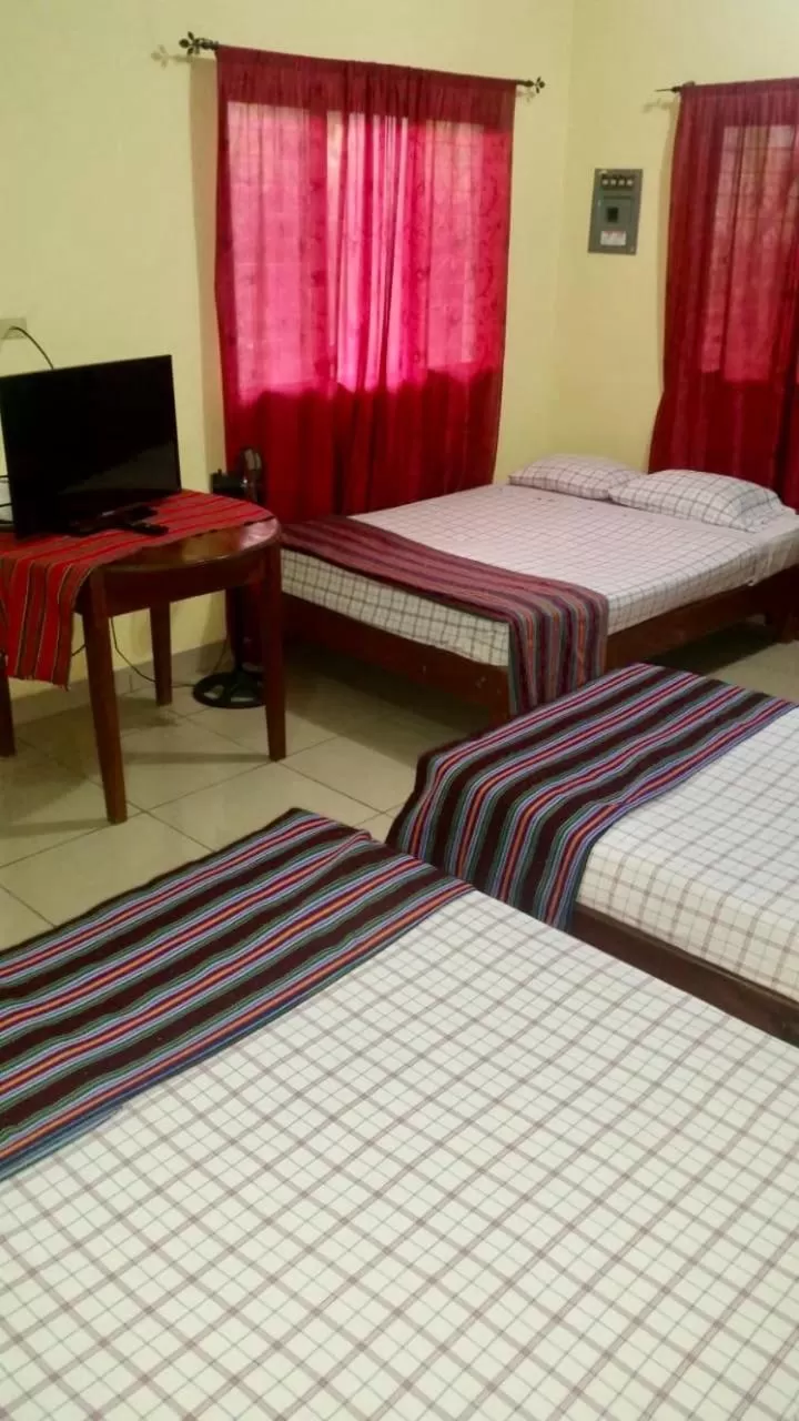 Bed in Hotel & Hostal Yaxkin Copan
