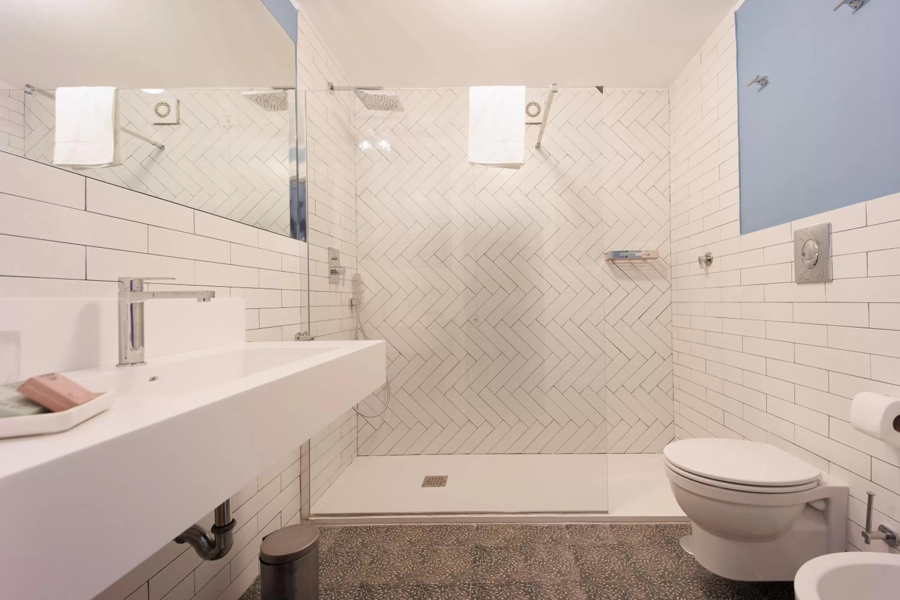 Bathroom in The Bellini House by House In Naples