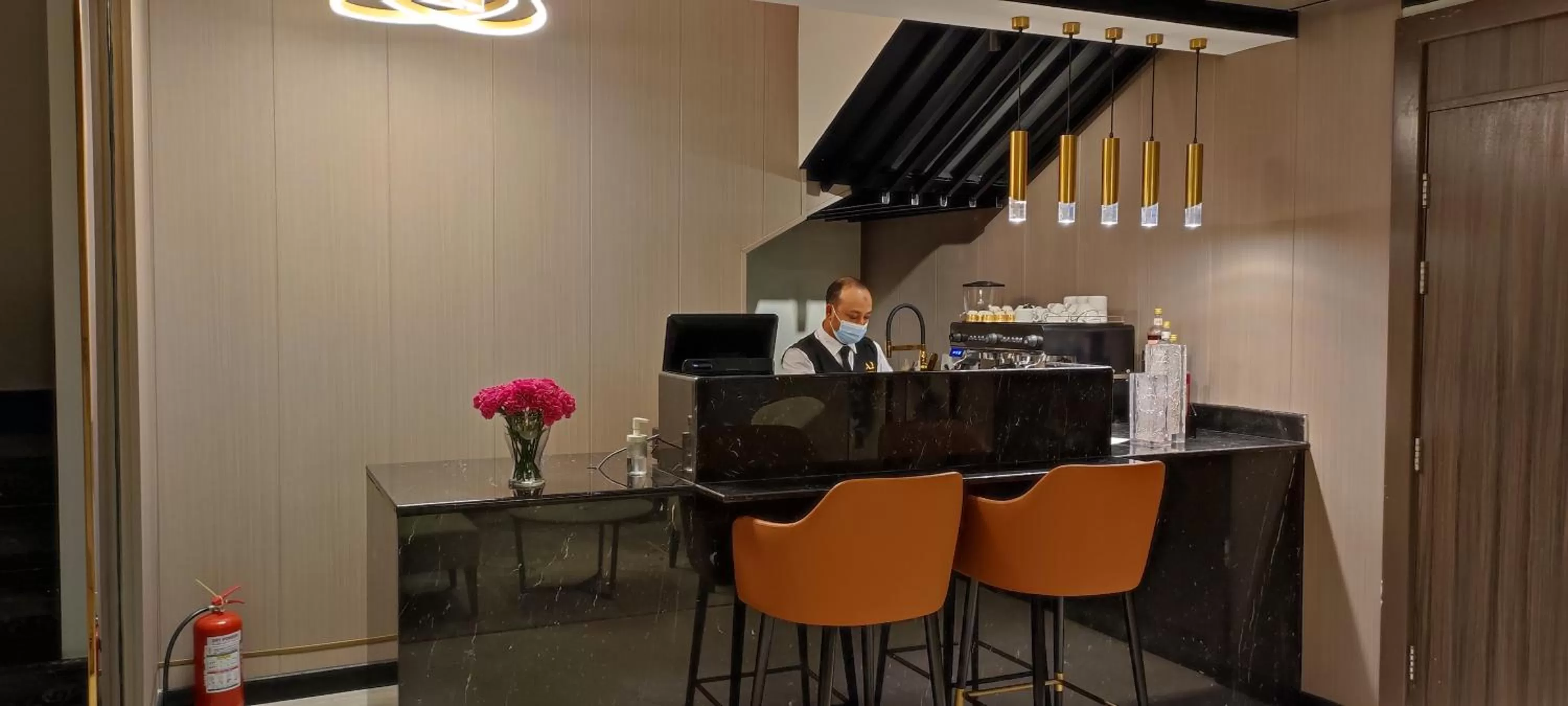 Drinks, Kitchen/Kitchenette in Aquila Hotel Jeddah Al Hamra