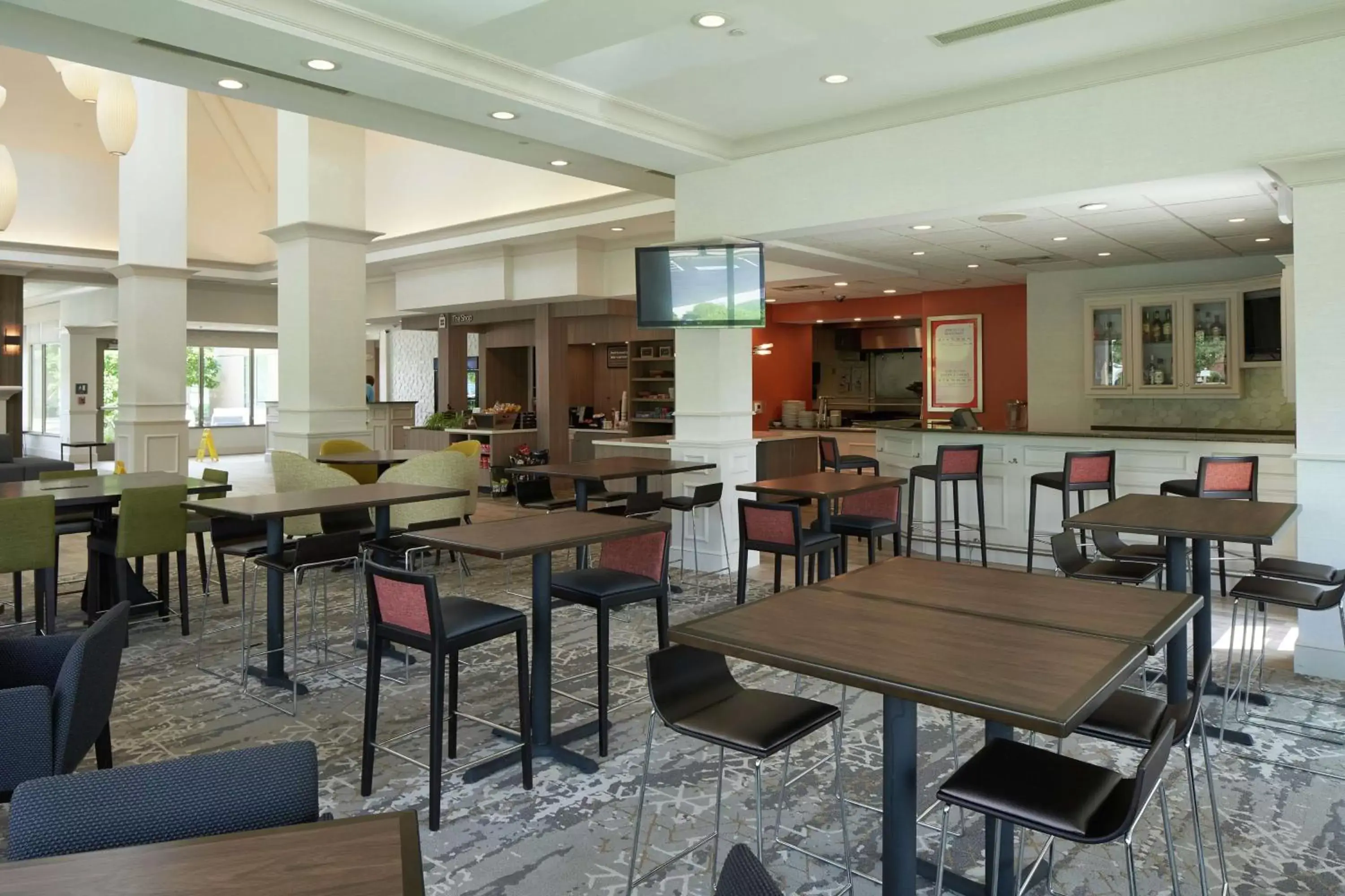 Restaurant/Places to Eat in Hilton Garden Inn Evansville